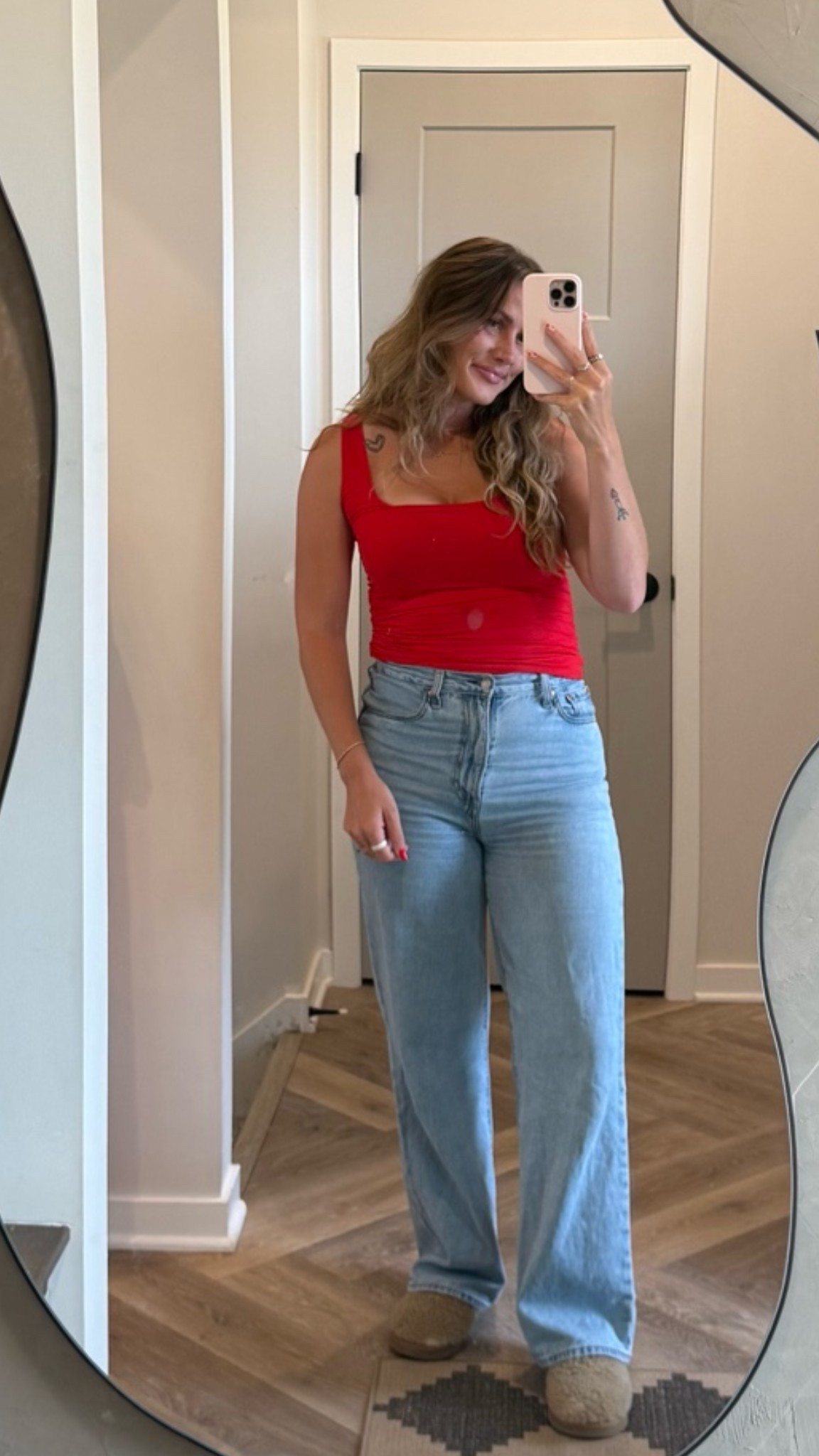 The best jeans and a casual summer outfit with a pop of red