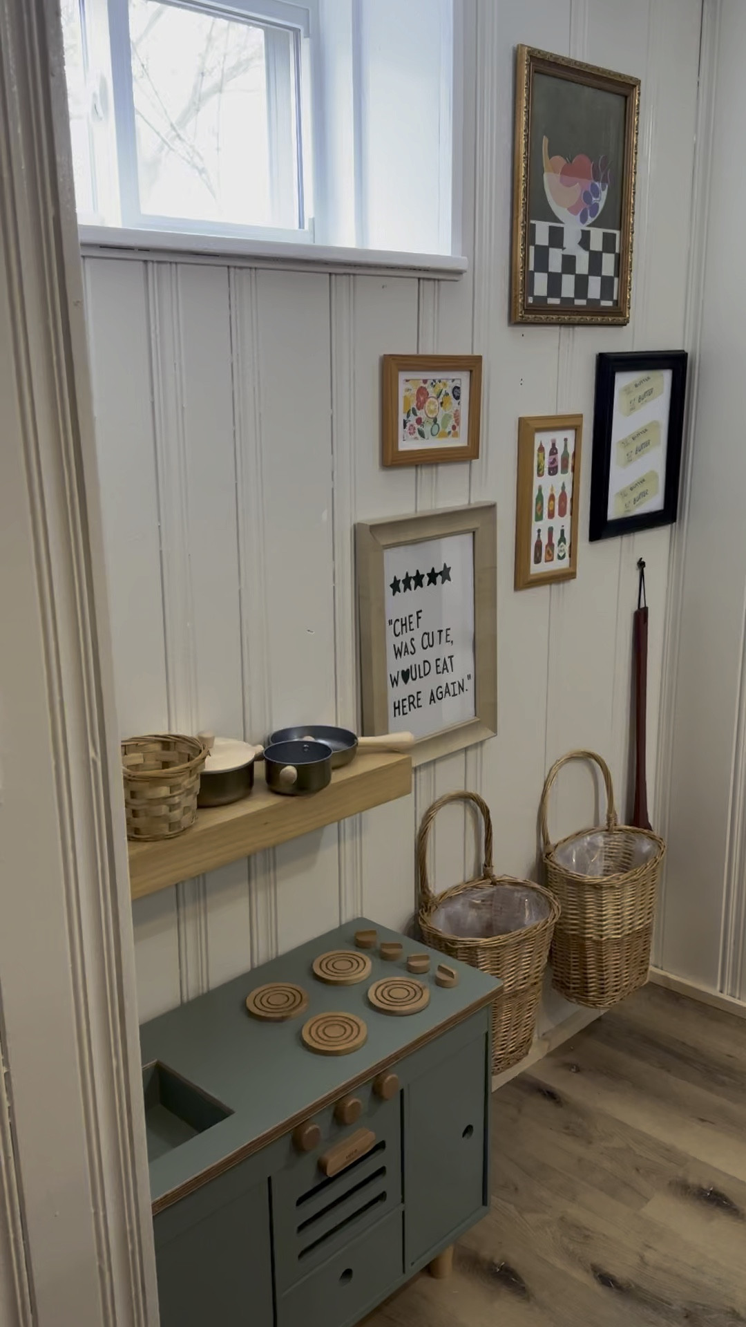 Kid’s play kitchen! 🍽️🍕🥗🥪🍽️
