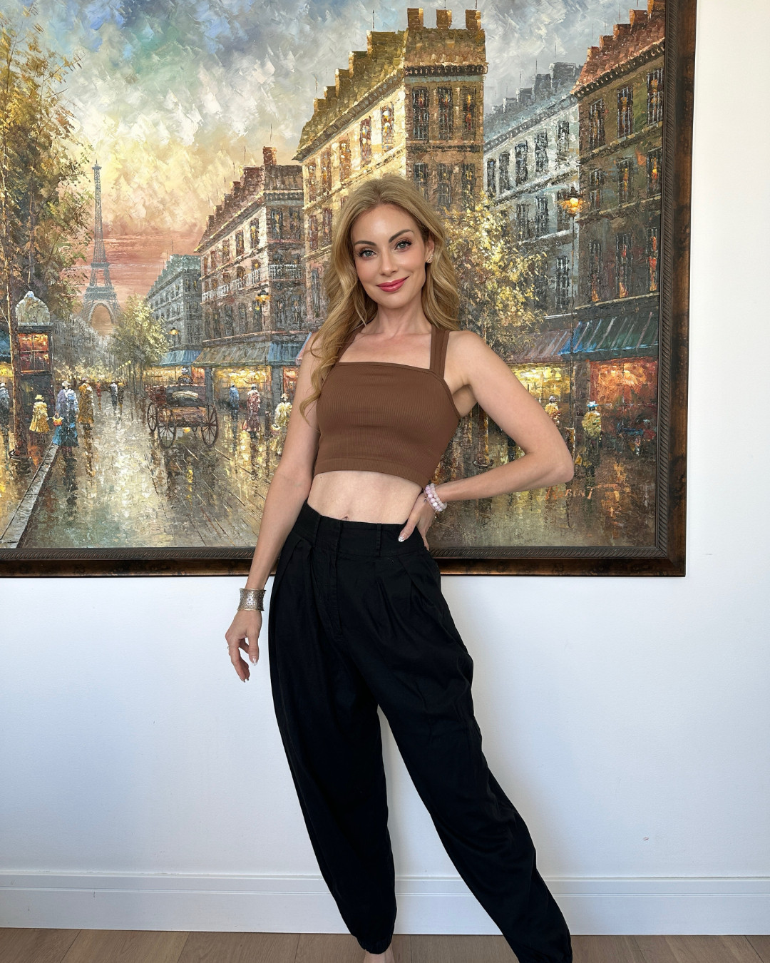 Keep it cool and classic with this Square Neck Tank Top 🌸👚. The sleek neckline and sleeveless cut give major clean girl aesthetic vibes 💫✨. Pair it with your favorite jeans, shorts, or blazer for a look that’s cute, comfy, and totally on trend 💕🔥.

#AmazonStyle #SummerOutfit #TankTopTrend #FashionInspo #AmazonMustHaves #ChicBasics #OOTDReady #MinimalStyle #LTKfashion #StyleEdit #EverydayWear #TrendyLook #AmazonOutfits #CasualStyle #WardrobeStaple 

 