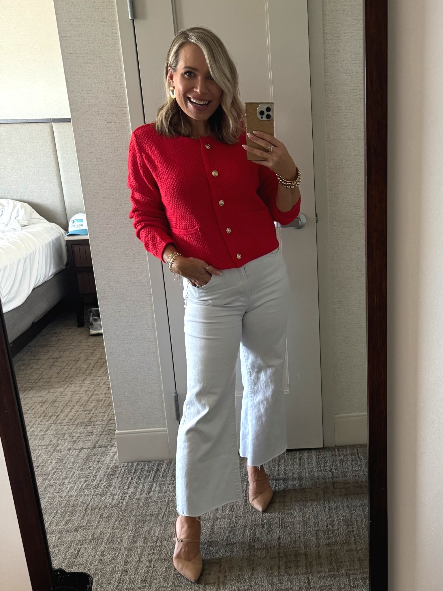 Lady Jackets and sweaters are on trend and I’m here for it! Can dress them up or down - and I’m especially obsessed with gold hardware! This cutie is super soft, lightweight waffle fabric. It’s from 🎯 and it’s under $40!! 
