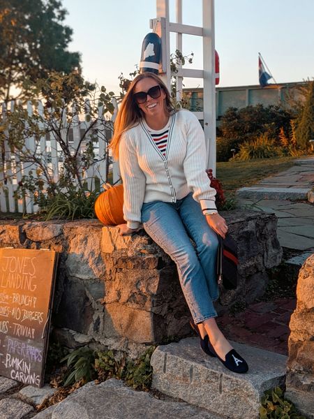 Stripes, smiles, & pumpkins for this Monday! 

Squeezed in some of the last of the fall feels over the weekend before fully jumping into the holidays. But am planning on starting to swap out my pumpkins for balsam fir starting this week~ am pulling out those bins today and you can find me sipping hot bevs and listening to holiday tunes as I start decking them halls! I have already started my first holiday read and I totally watched the new Lindsay Lohan Netflix holiday movie (loved!) over the weekend so I was already sprinkling those holiday feels in! And as our unseasonably warm temps have dropped right back down, it’s feeling like the perfect time to get into the spirit 🌲 Happy Monday friends! 

This snap is actually from October when I pulled out my Parisian preppy details to take a fall spin out to the island for sunset- these are currently on sale and the cardigan and striped ribbed top would still make perfect pieces to mix into your holiday looks! As would the Eiffel Tower loafers even! all linked here for anyone looking for anyone looking for some classic pieces that would work year round👉🏻

#LTKHoliday #LTKsalealert #LTKSeasonal