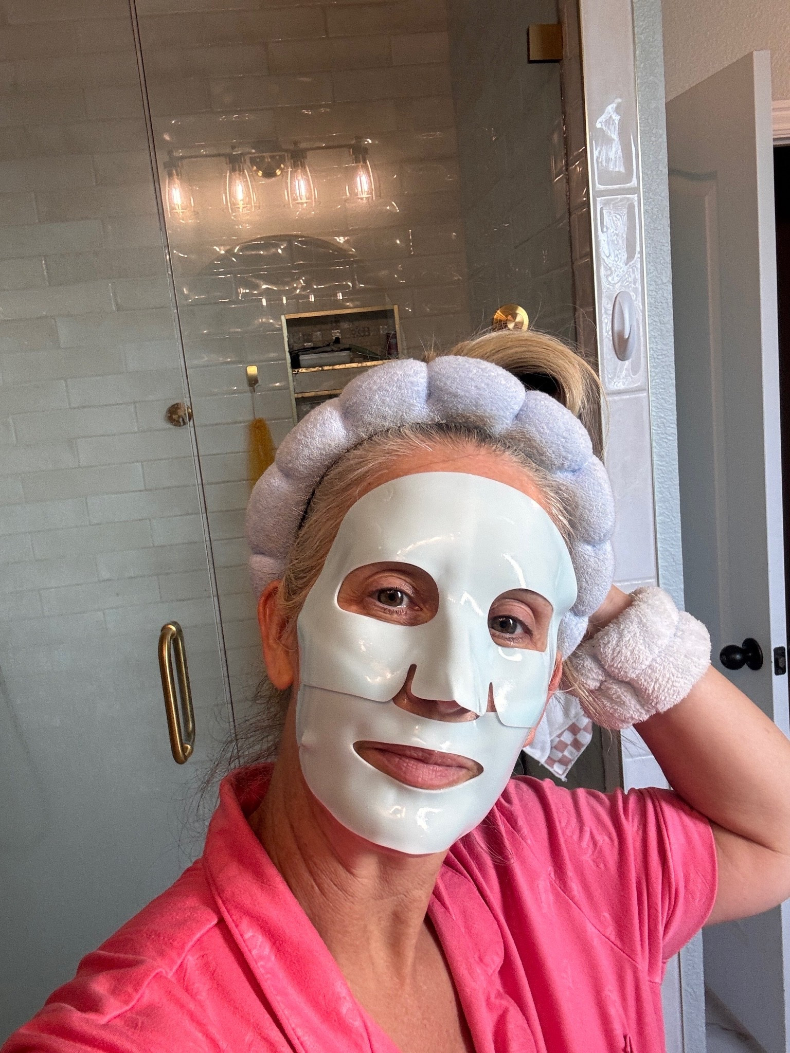 Ending the weekend with one of my favorite little self-care rituals. This cooling mask feels so refreshing after a long week and leaves my skin feeling hydrated and glowy. 💆🏼‍♀️

Sometimes the best reset is slowing down for 30 minutes before Monday begins.

#SelfCareSunday #SkincareRoutine #SundayReset #BeautyFavorites #HydratedSkin #NightRoutine

#LTKselfcare #LTKBeauty