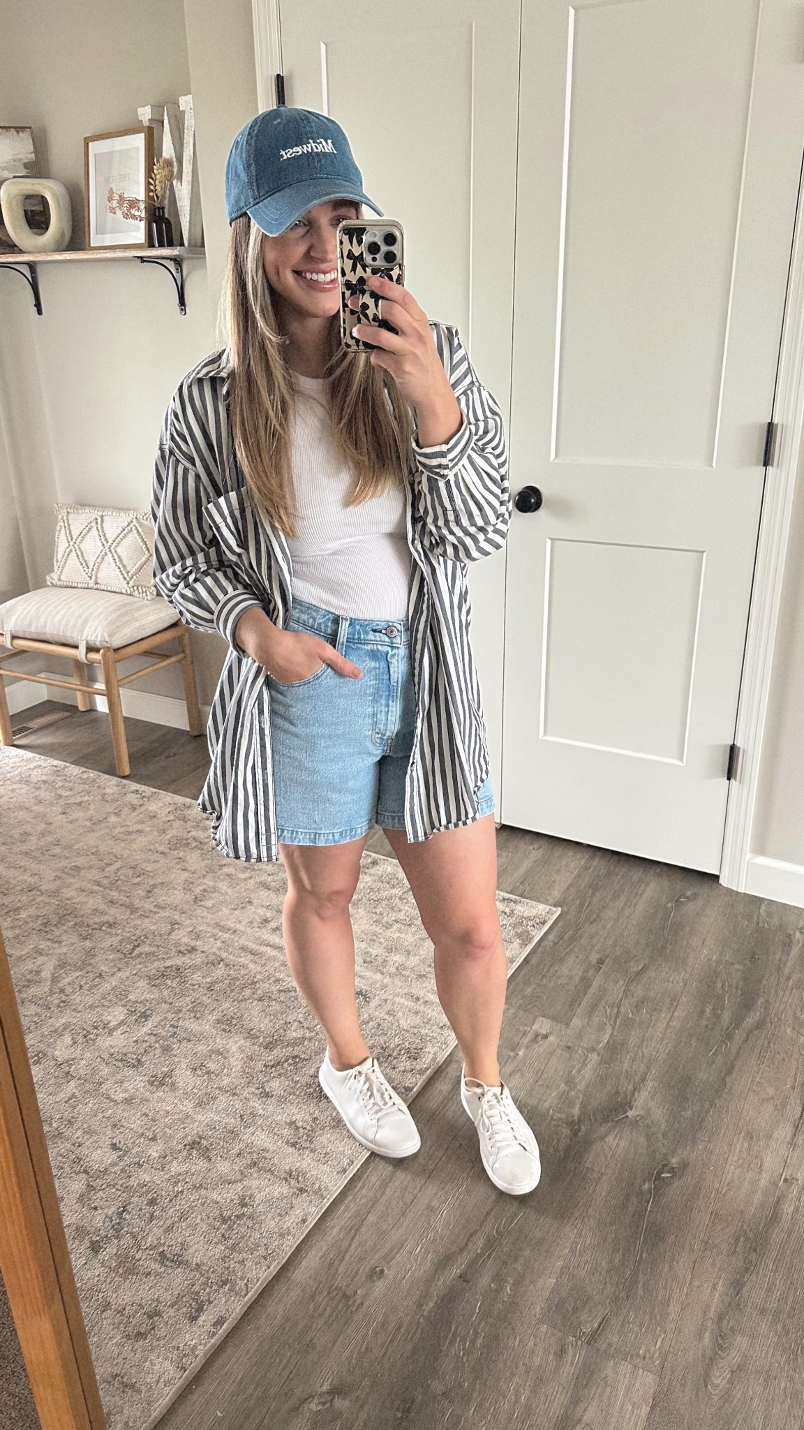 Hat + button down = perfection 

#LTKStyleTip #LTKFindsUnder100