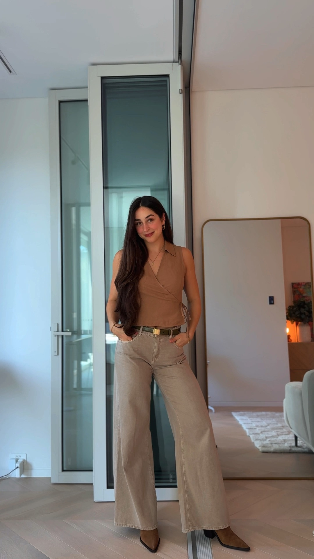 Cute lil ootd. Balancing my proportions and wearing a muted complementary color combination (green and blush pink) 💕☺️

Witchery top
Mango jeans
Mango boots
Zara belt

#LTKAroundTheWorld #LTKstyletip #LTKaustralia