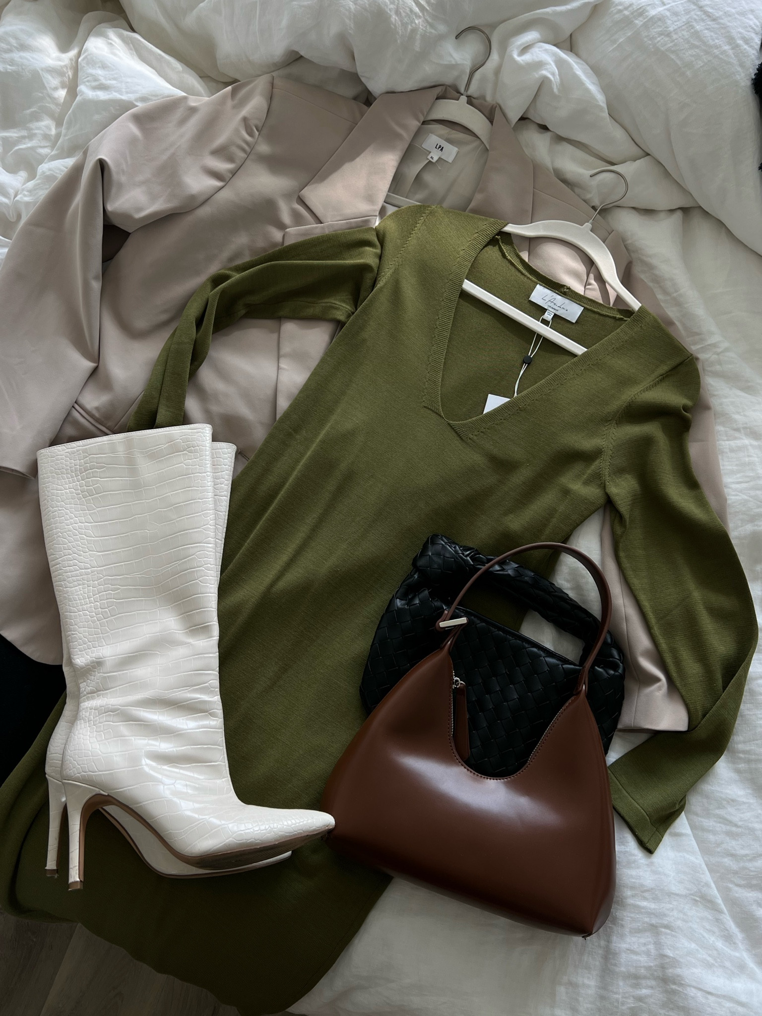 cute fall outfit 🌲
REVOLVE L’Academie dress - L
blazer - XL
Missguided boots - TTS (linked similar)

#LTKSeasonal #LTKworkwear #LTKHoliday