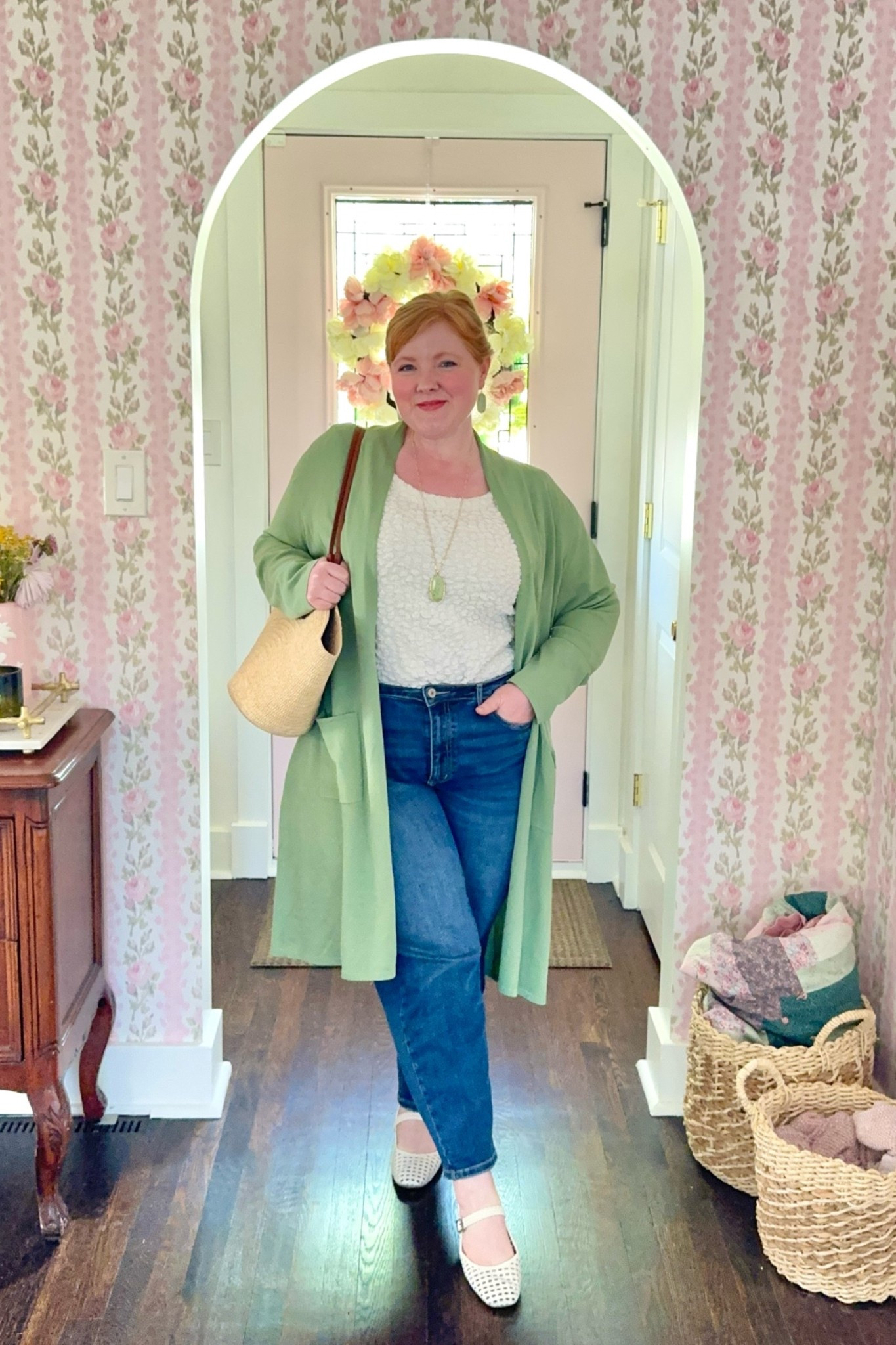 Casual Spring Outfit Idea

Ulla Popken Lightweight Cardi size 16/18 (35% OFF with code WWWULLA)
Maurices jeans size 31
Sezane Justine Basket bag
Vionic Walking Mary Jane Flats

#LTKootd #LTKPlusSize #LTKMidsize