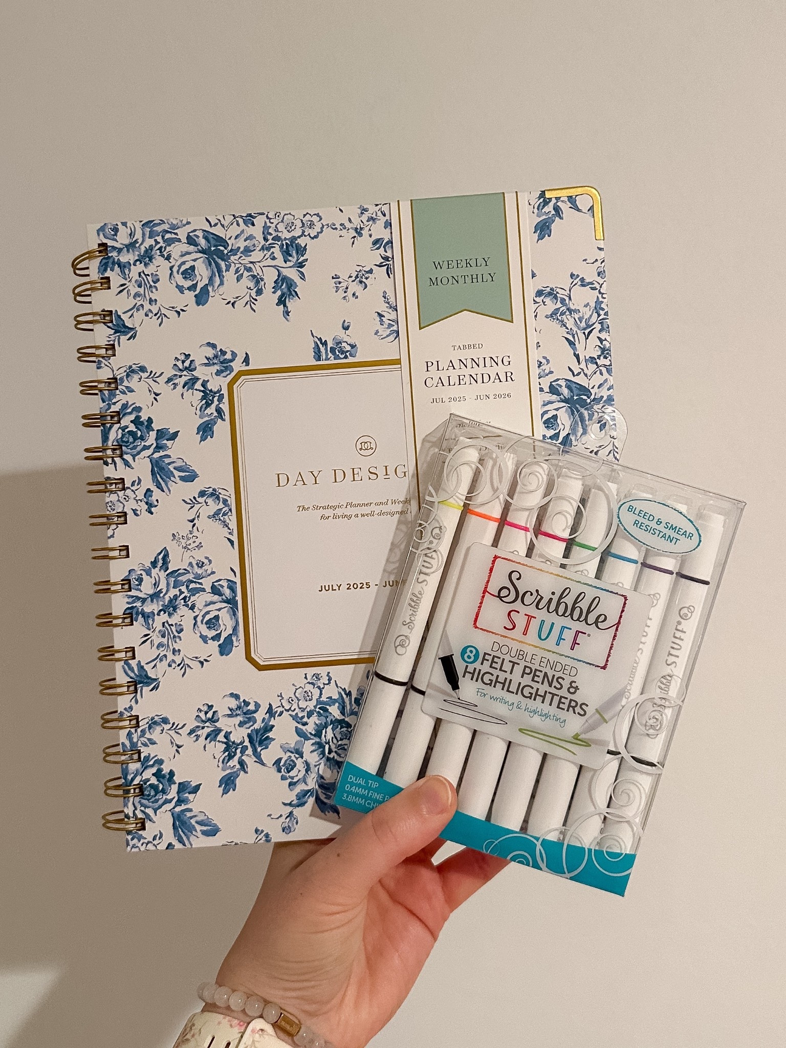 The perfect yearly planner and dual-ended markers for back to school or work! 



#LTKFindsUnder50 #LTKU #LTKFamily