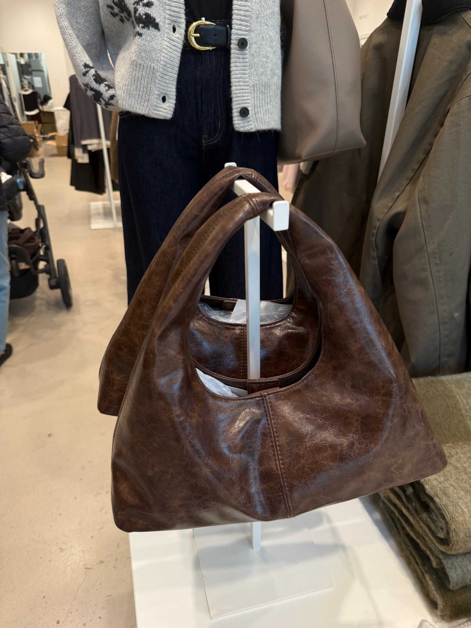 Vegan leather brown slouch bag 