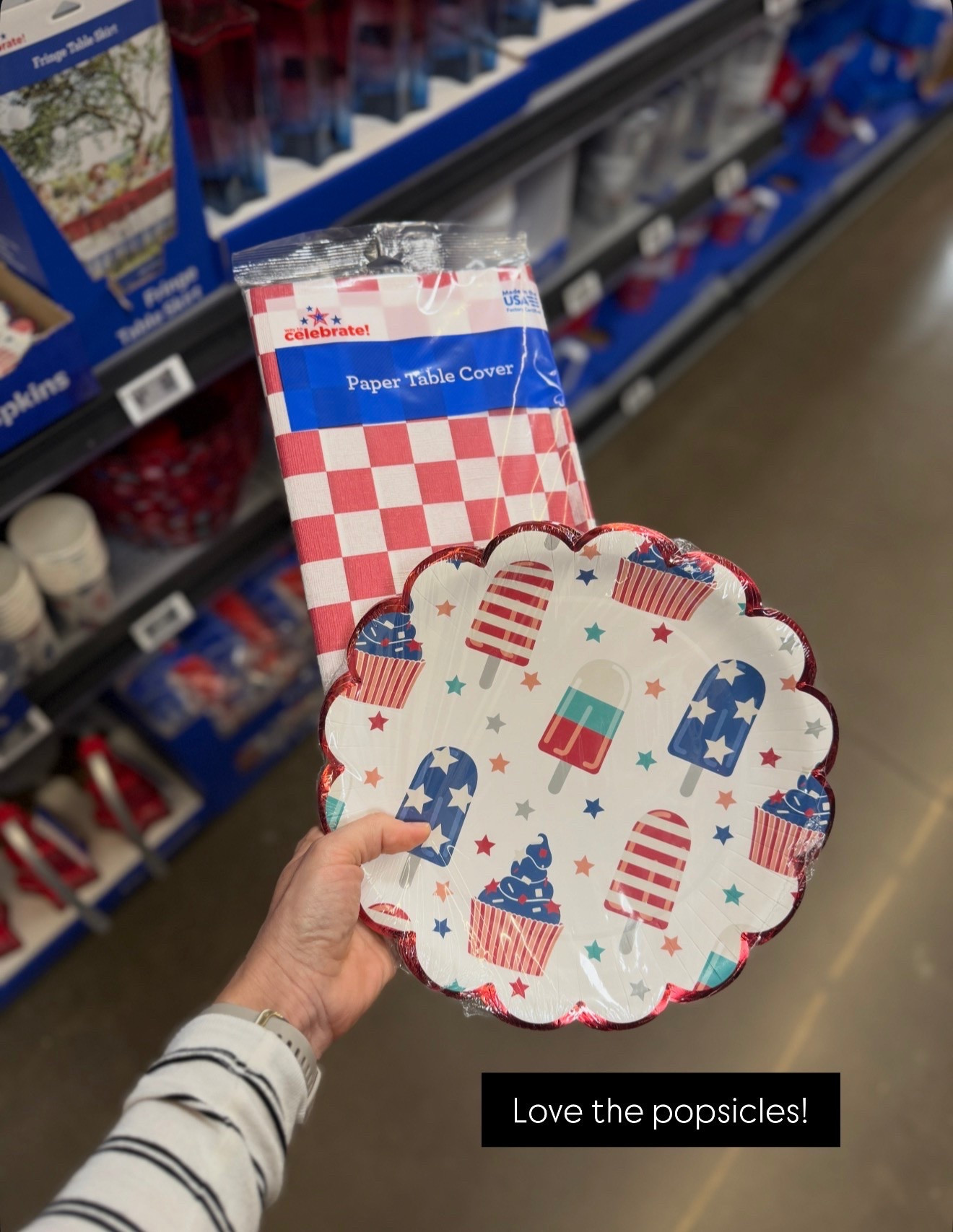 Walmart has the best Fourth of July and Memorial Day patriotic decor!￼

#LTKSeasonal #LTKHome