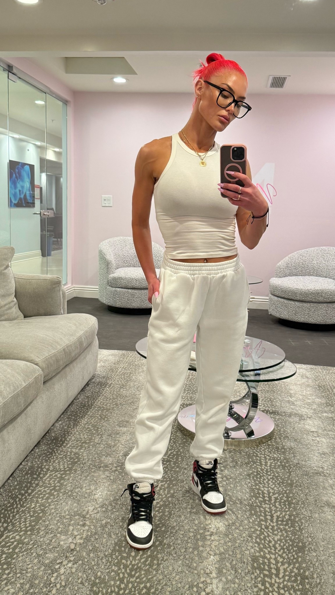 Office before my flight ✈️ 

#LTKTravel #LTKFindsUnder100 #LTKOver40