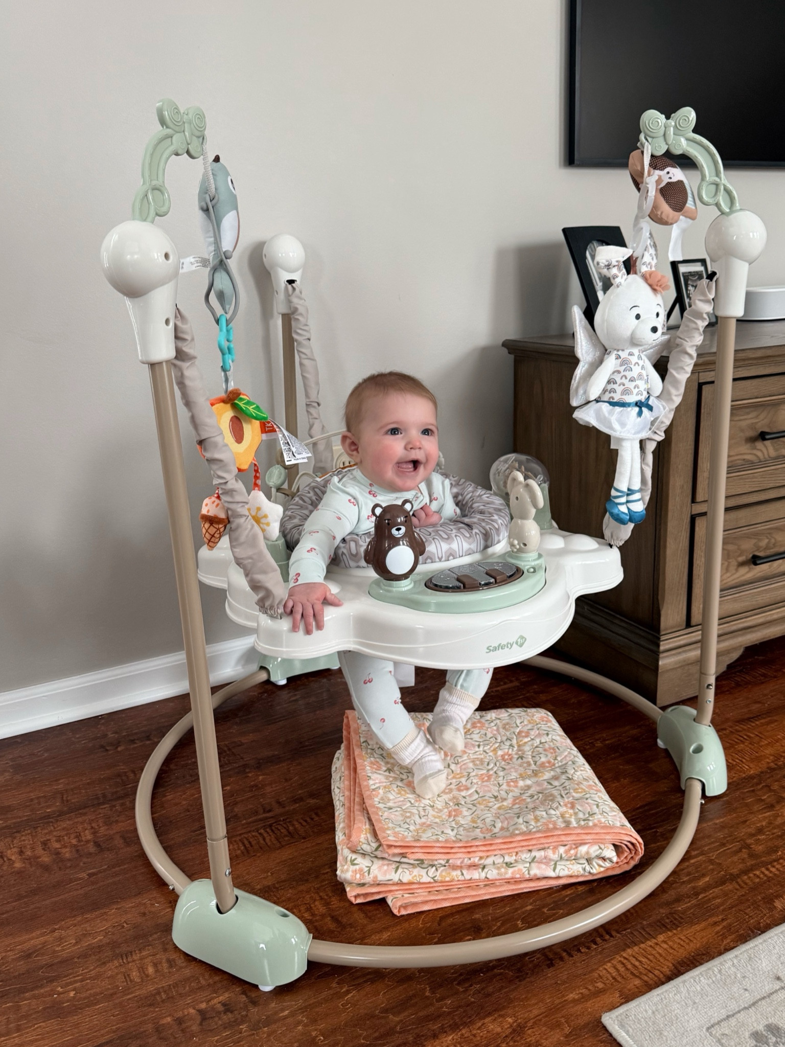 if i’m putting another large plastic toy in my house i at least prefer it to be a little pleasing to look at 😂🤪 my 6m old loves her new bouncy/ jumper. bonus points because it was easy to put together
#skims #skimsbaby #amazonbaby #toys #registrymusthave

#LTKHome #LTKBump #LTKBaby