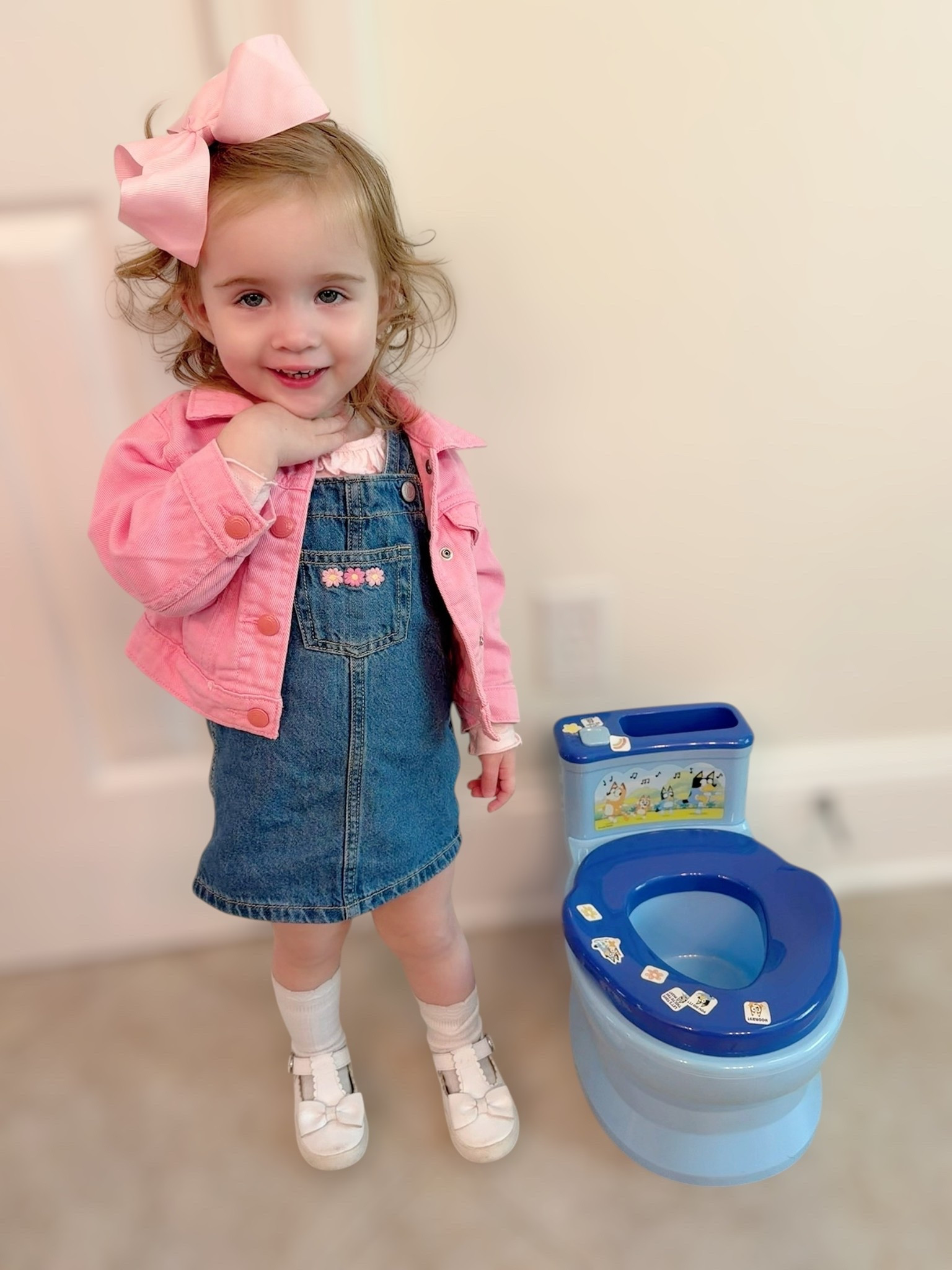 Potty Training Cutie + Sweet Denim Outfit 🎀🩷


Potty training but make it cute 🥹🚽💙 This little look is giving all the sweet, girly vibes with a ruffle denim jumper layered over a soft pink top and the cutest cropped pink jacket 💕 Paired with knee-high socks, bow shoes, and of course a big statement bow to finish it off 🎀

We’ve been loving this fun potty training setup — making it feel exciting + special has helped so much!

Everything is comfy, easy to move in, and perfect for busy toddler days ✨

toddler girl outfit ideas, potty training essentials, Bluey potty trainer, denim jumper toddler outfit, pink toddler outfit, little girl spring outfit, toddler girl style, Amazon toddler finds, Old Navy toddler outfit, toddler bow outfit 💕

#LTKmomlife #LTKKids #LTKBaby