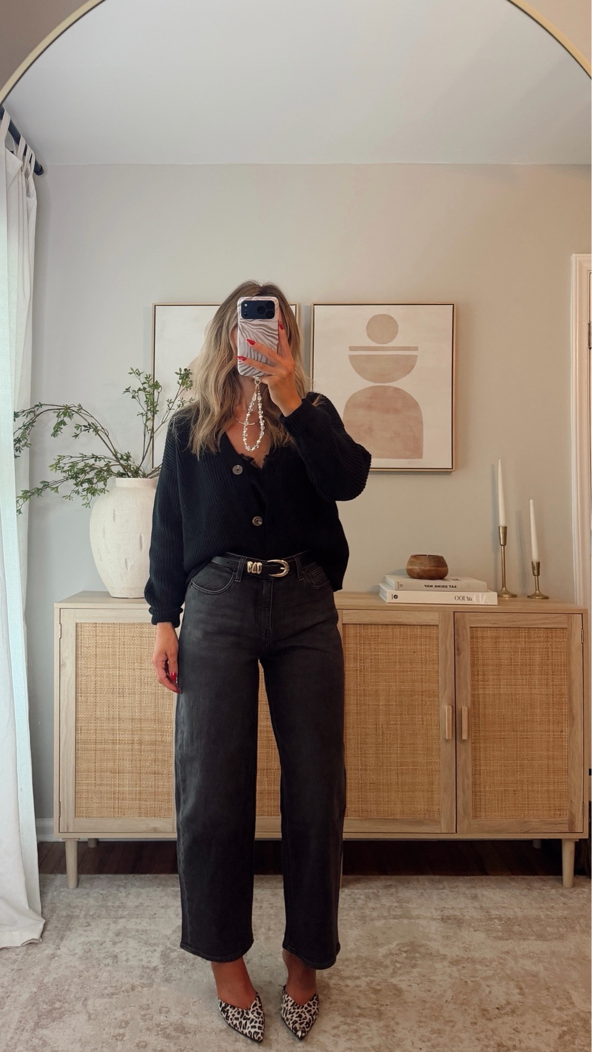 an all black outfit + a fun heel 🐆 love these jeans + cardigan! size S in the cardigan + cami, size 28 denim (could have done a 27) quince, fall outfits @Quince

#LTKootd