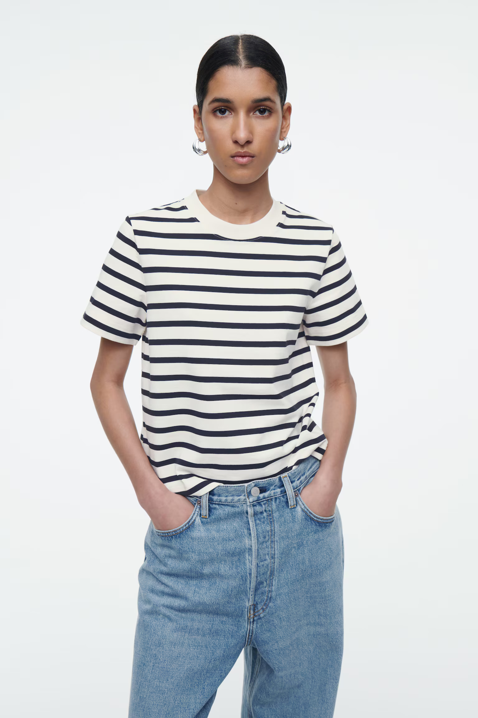 CLEAN CUT REGULAR T-SHIRT - NAVY / WHITE / STRIPED | COS (EU)