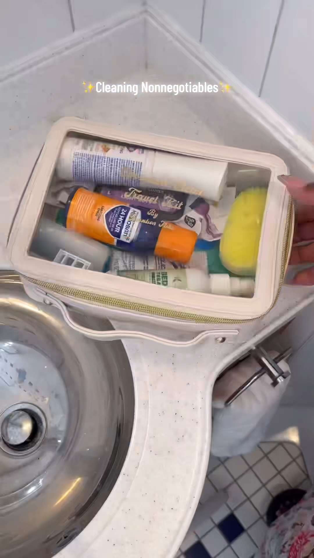 My day ones know what time it is… but to my newbies… Niki doesn’t just clean on her hospital stay…. I clean everywhere I lay my head! 🧽🫧✨ 

 #clean #cleanwithme #cleaningmotivation #CleanTok #cleanhome #organizedhome #hotelcleaning #hotelclean #cleaningtips #cruise #asmr #cleaninghacks #momtok #scrubdaddy #LTKHome #LTKTravel