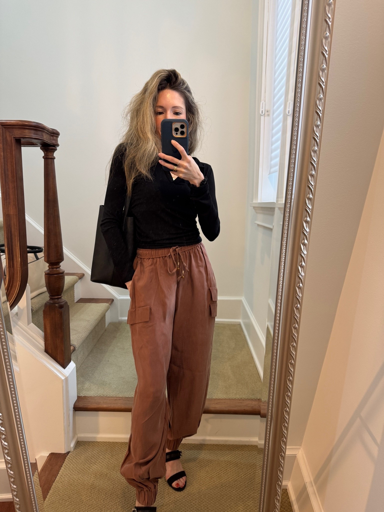 Use code HiZiba10 for 10% off the balloon pants or sitewide

#LTKootd