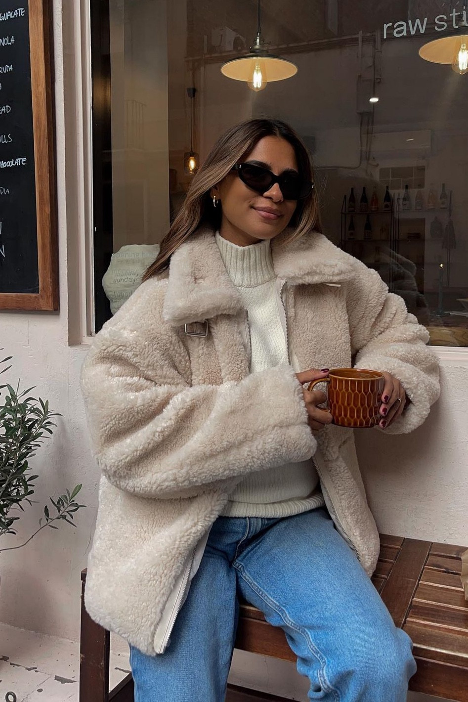 NA-KD Oversized Jacket 🧸

#winterjacke #herbstoutfit # falloutfit #nakdfashion #teddyjacke

#LTKstyletip #LTKSeasonal #LTKfindsunder100