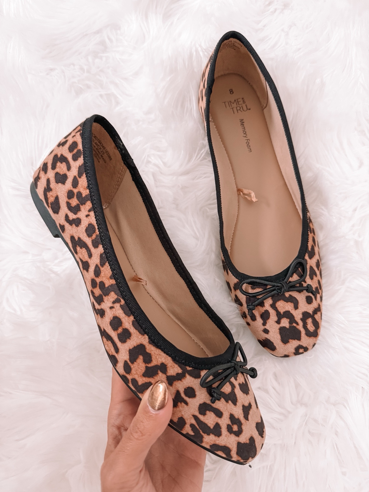 Literally the most comfortable flats I’ve ever put on my feet and they’re ONLY $12!! 🙌🏻 runs tts and comes in other colors!!

#LTKFindsUnder50 #LTKShoeCrush