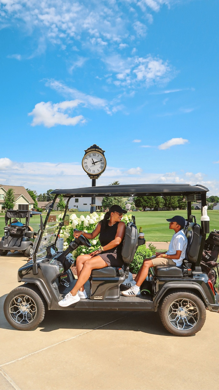 spring mornings at the golf course ⛳️

📍 @tennesseenationalresort 

#golfresort #golfday #familytravel #golfcourse #tennessee