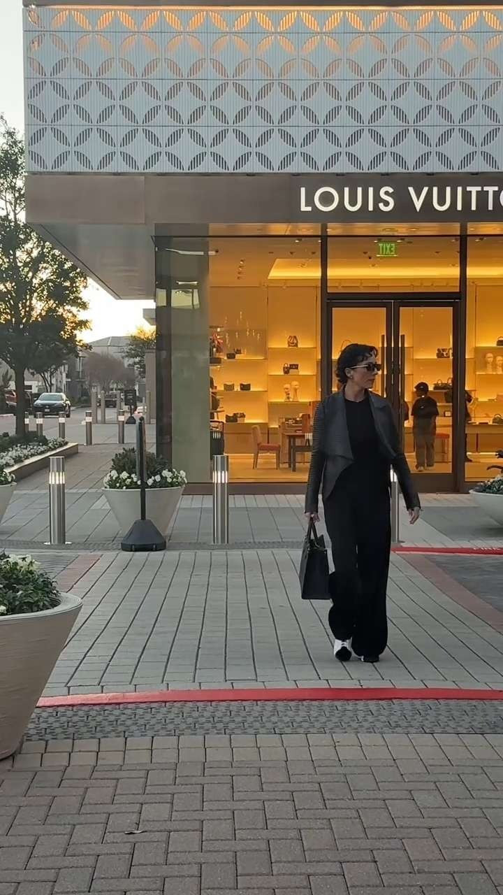 If you live in pants that actually move with you, these are it. I travel in them, run errands in them, and still feel pulled together. Bonus: they come in short, regular, and tall (finally 🙌). 

 #LTKdayinmylife #LTKgrwm #LTKootd