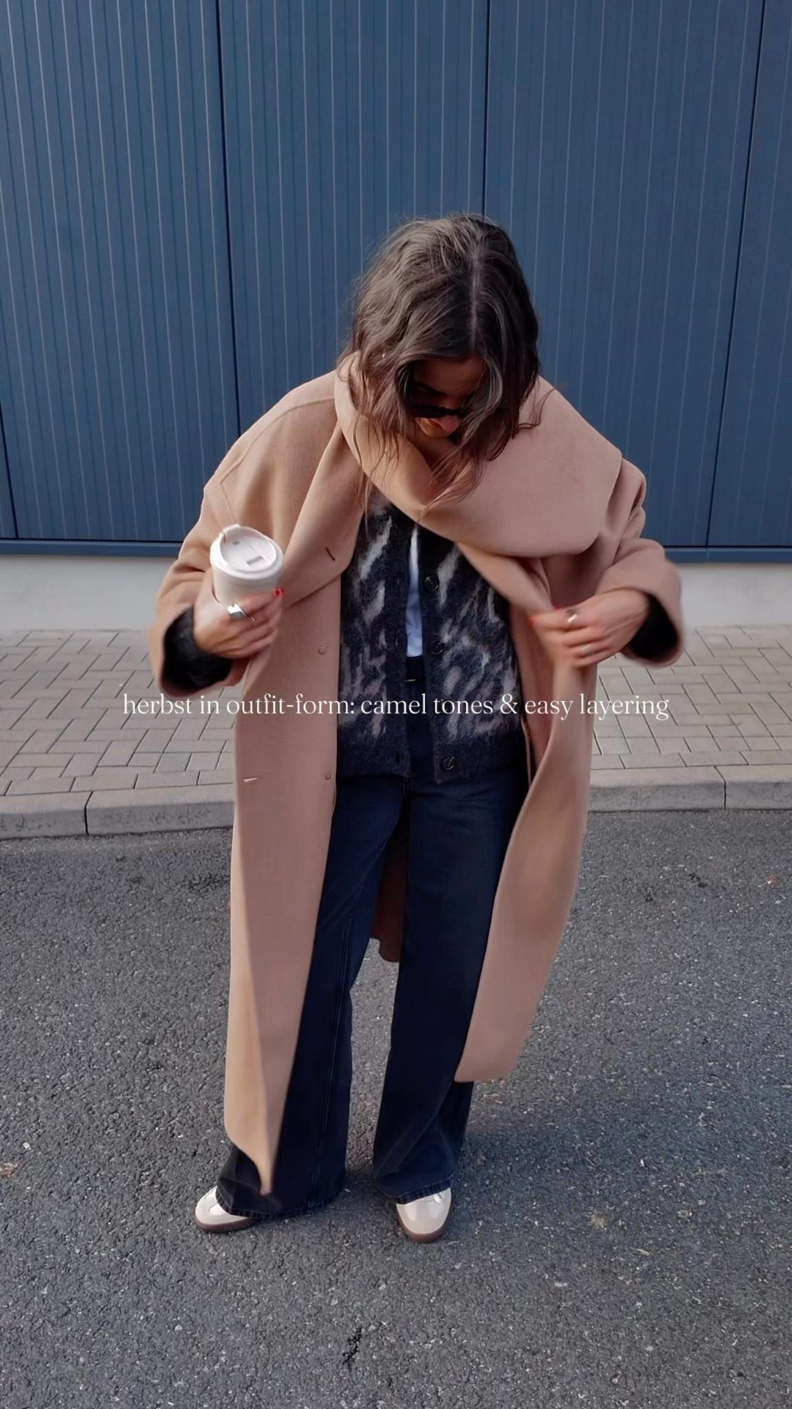 mein @mintvelvet layering look zeigt: herbst-outfits dürfen cozy sein – aber trotzdem was hermachen ☕ | anzeige
der mantel ist genau das: warm, easy zu kombinieren und einfach immer on point.

wie finden wir den look – 1 bis 10? 🌚

Mantel: XL
Cardigan: XL
Shirt: XL
Hose: 10, Long


#LTKdeutschland #LTKautumn #LTKstyletip