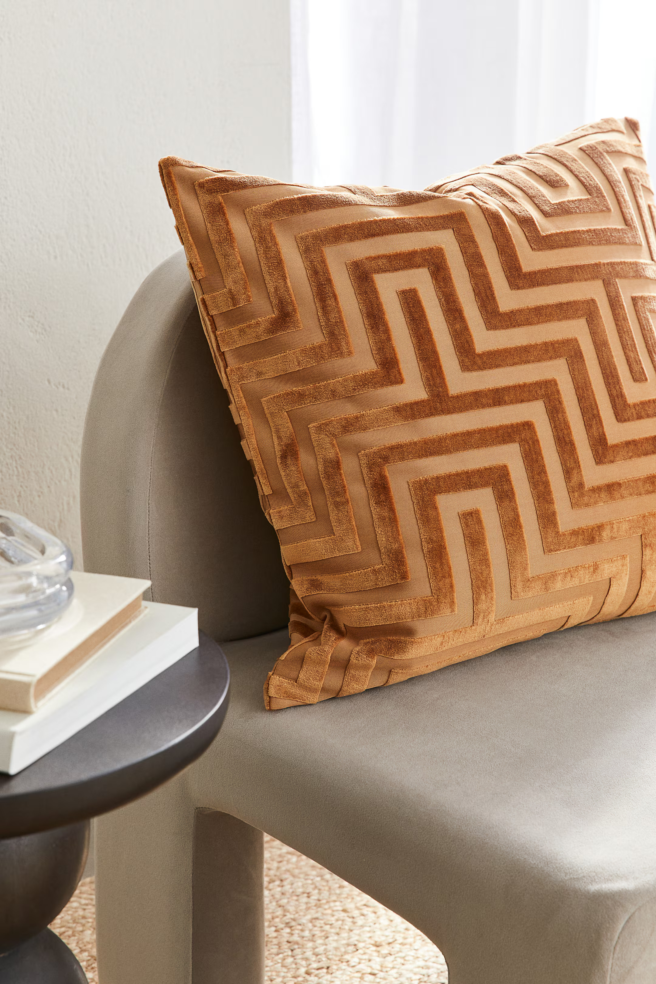 Velvet Cushion Cover | H&M (US + CA)