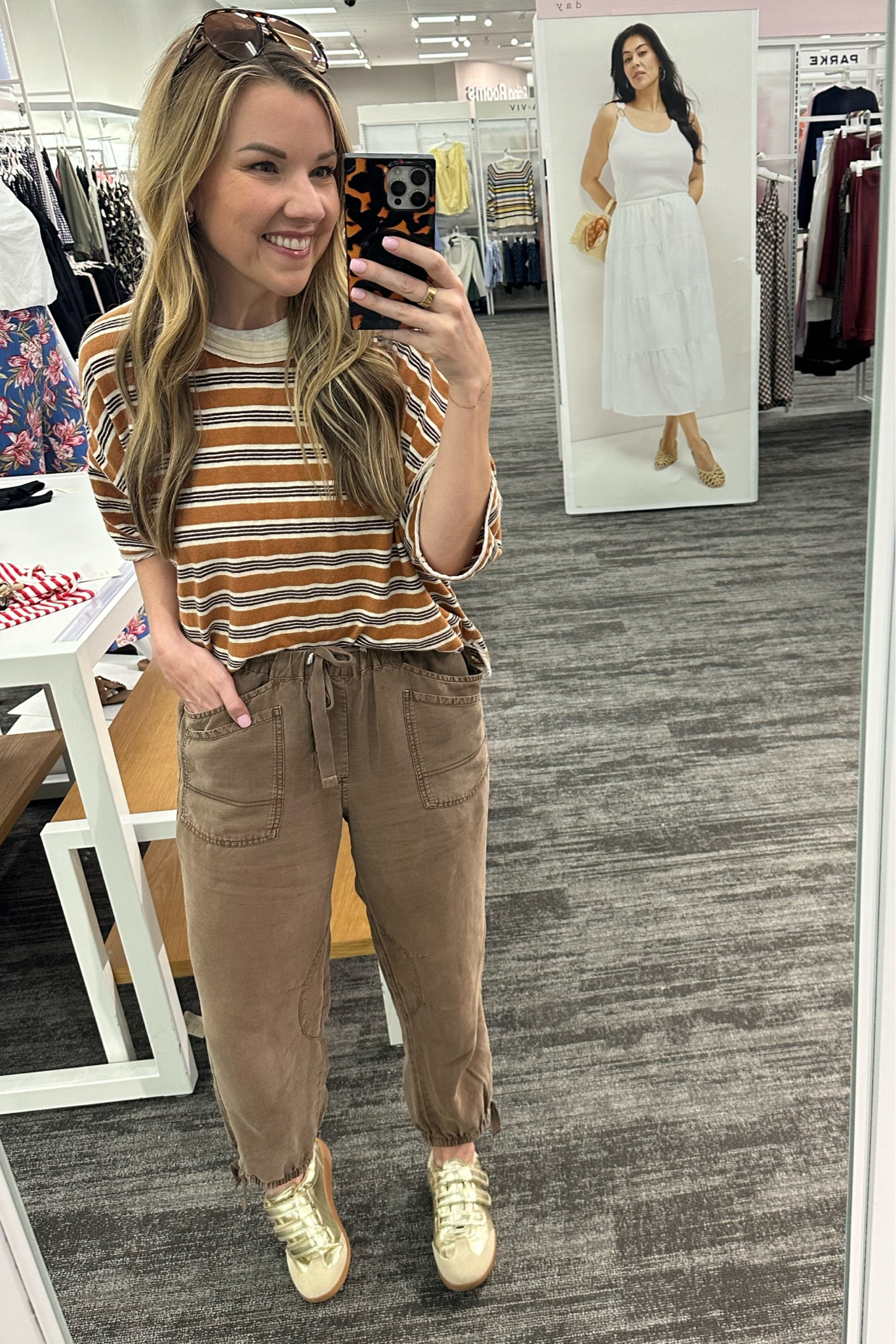 My OOTD

(Pants are old, but I’m linking some similar ones!)

#LTKootd
