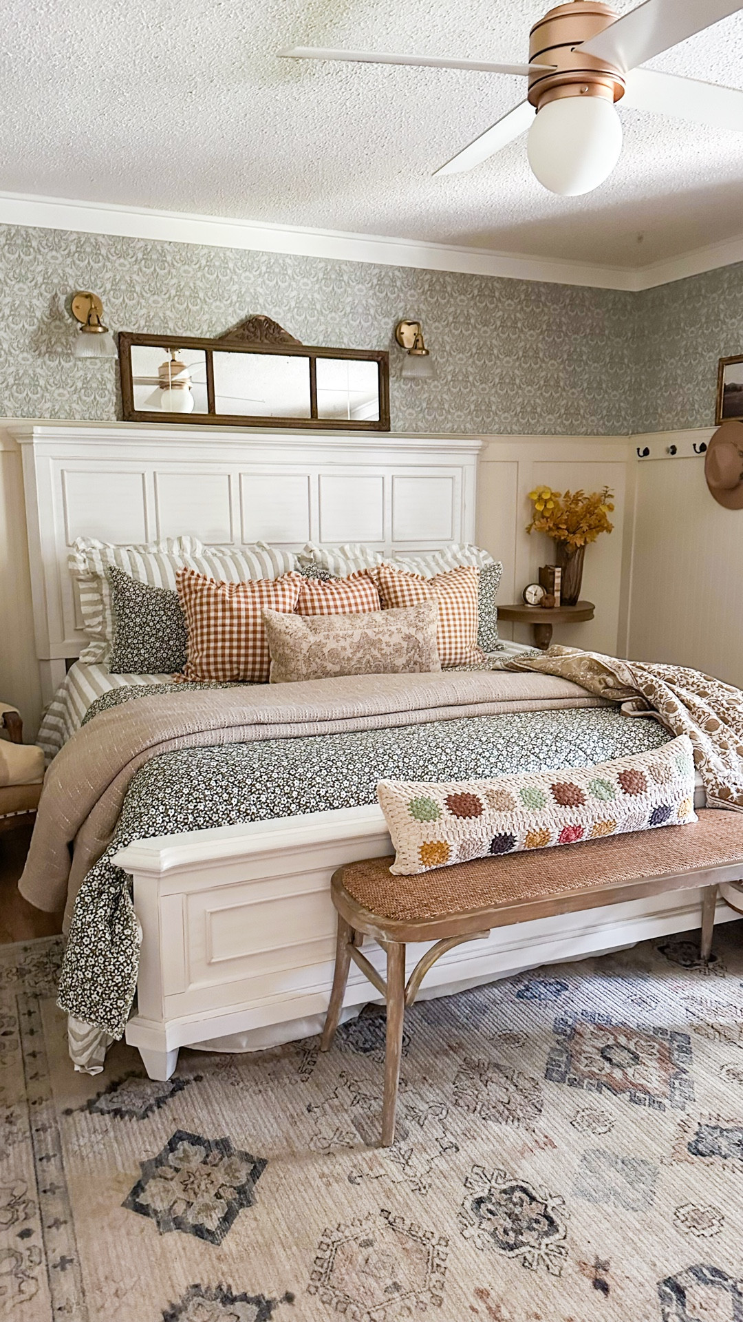 Cozy layered fall autumn bedding cottage farmhouse style 

Green quilt from TJ Maxx

#LTKHome #LTKSeasonal #LTKCon