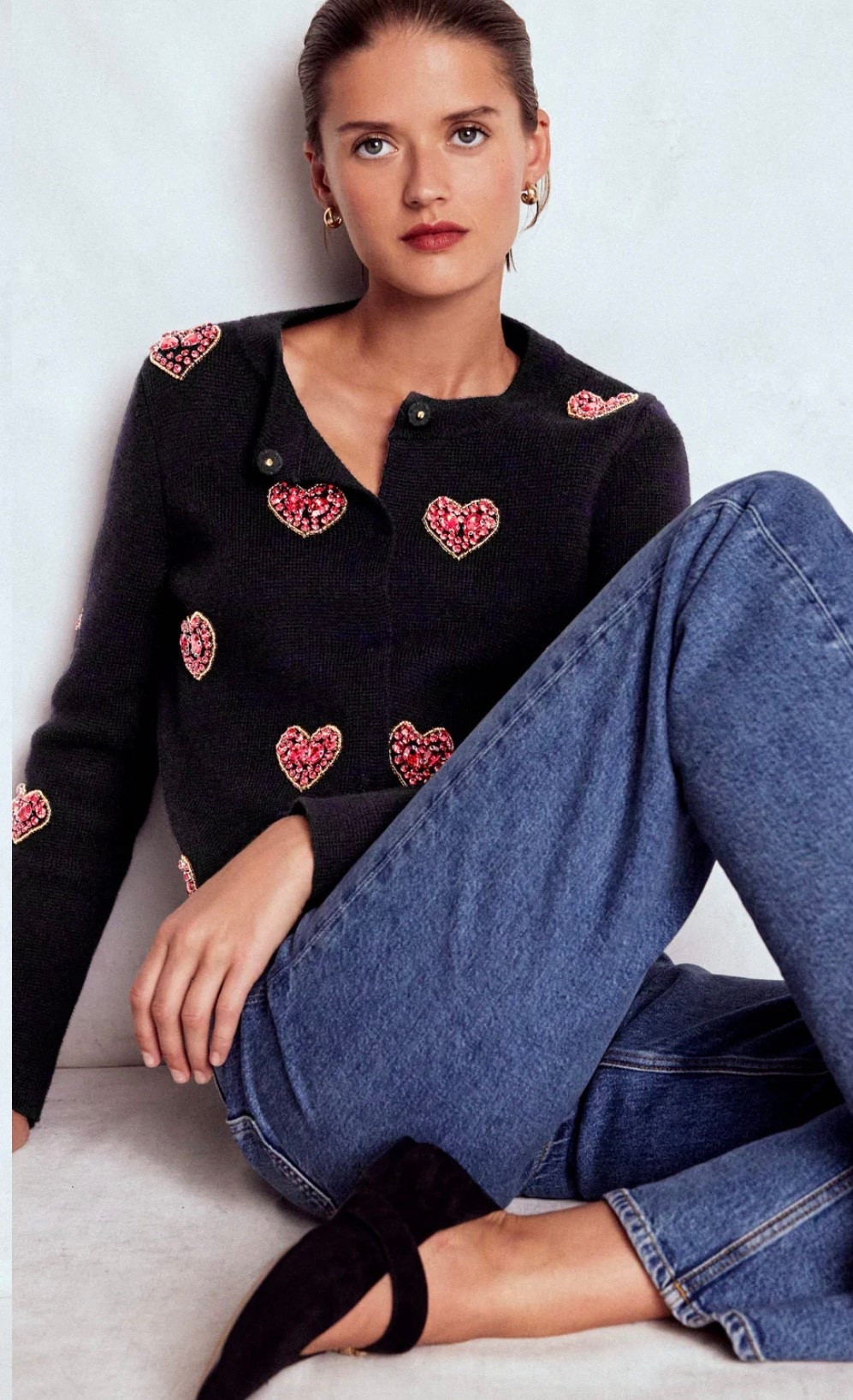 Jewelled Knitted Jacket

Wear your heart on your sleeve and fall in love with our new jewelled knitted jacket. The cropped shape and concealed buttons give a streamlined silhouette that works as well with jeans as a voluminous bubble skirt

#LTKWorkwear #LTKSeasonal #LTKHoliday