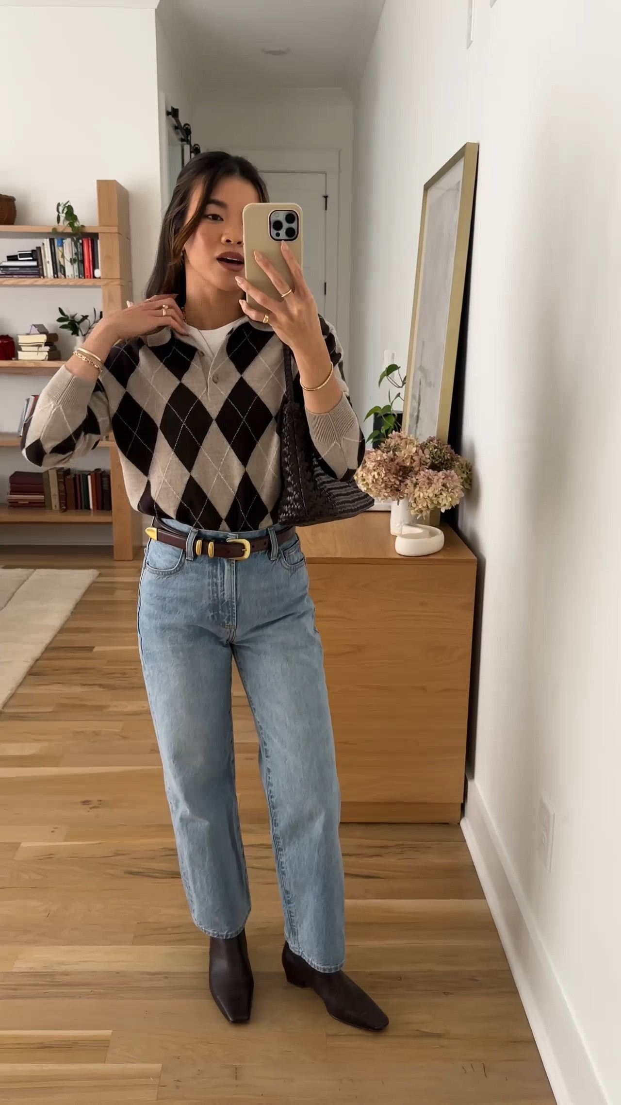 I love the collar detail on this @Aritzia sweater! It’s perfect for layering.

Sizing info:
-Aritzia Bare Merino Wool Aspect Polo Sweater (Size XS in h nd tpe/cc nb brwn)
-Aritzia Denim Forum The Farrah Hi-Rise Wide Ankle Jean (Size 23 in 7 Years Bleu Taboo) 
-Aritzia HomeStretch Smooth Tune T-Shirt (Size Small in White) 
-Aritzia Legendary Solid Brass Leather Wide Belt Size XS


Aritzia best sellers, best pieces from Aritzia for petite, Aritzia denim for petite, what pants from Aritzia will fit if youre petite, Petite style guide, how to dress if you’re petite, Petite style, petite fashion, mom outfit, mom style, petite pants, petite outfit ideas, petite outfits, best pants for petite, petite denim, fall style, fall outfits, autumn outfit, vacation outfits, Aritzia denim for petite, Aritzia try on, fall sweater, aritzia sweaters

#LTKootd #LTKSeasonal #LTKPetite