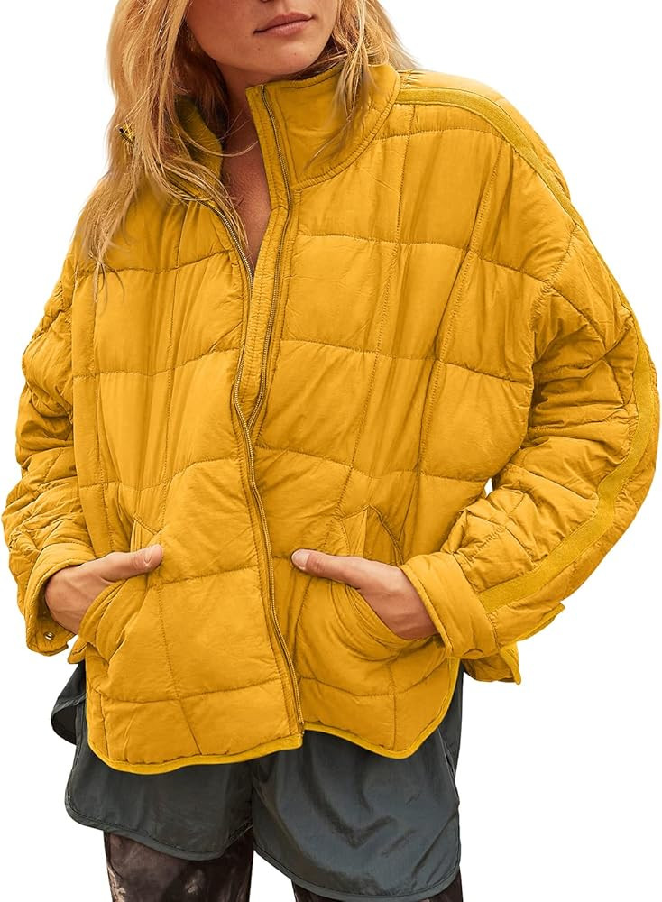 Aiopr Women's Oversized Lightweight Down Coat Long Sleeve Zip Packable Short Puffer Jackets | Amazon (US)