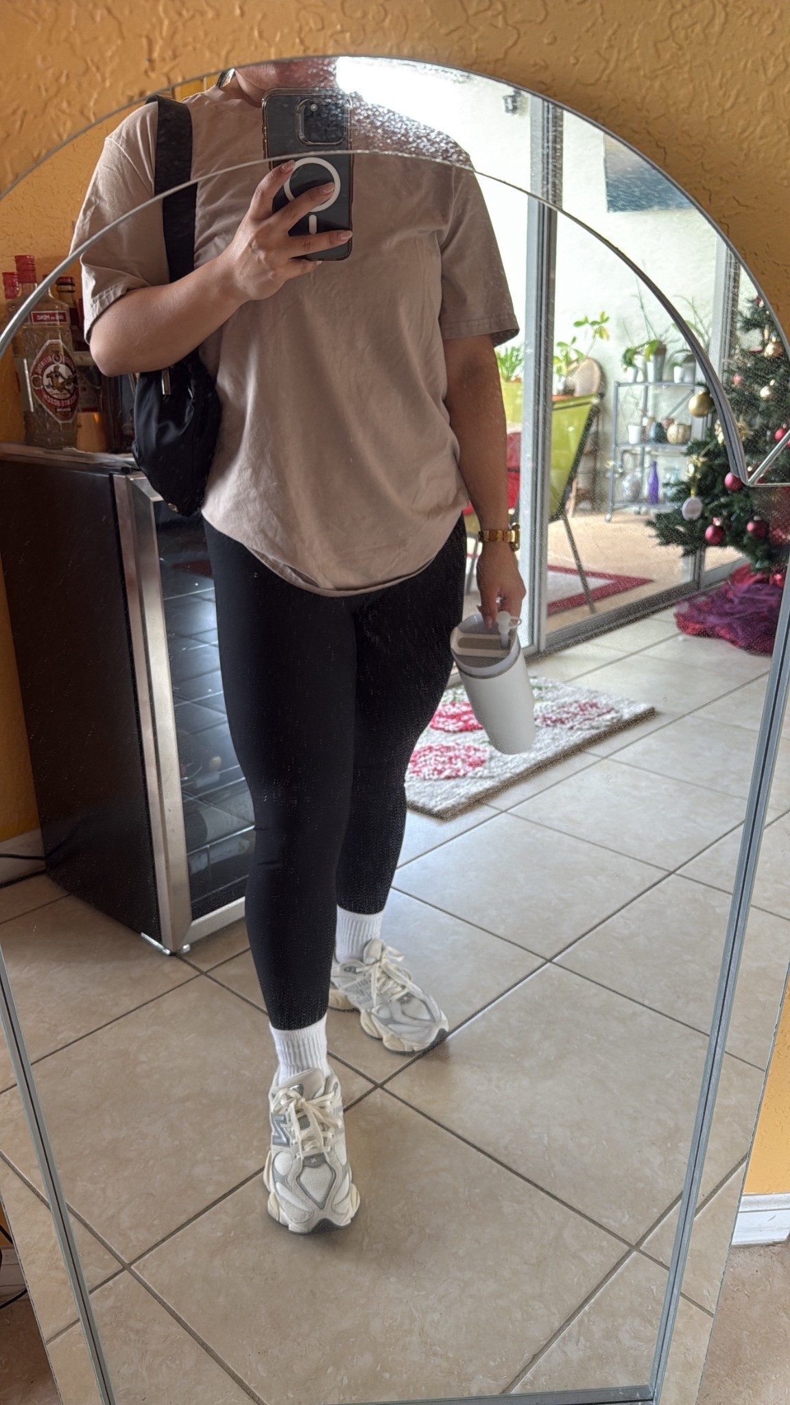 Rushing to the gym but here’s the gym fit and gym essentials. Hands down my favorite athleisure brand is Abercrombie, their YPB line is incredible from the fit to durability it’s top notch. 

Can’t go wrong with the Stanley cup and love my new balances shoes (it’s not leg day today) haha

#LTKfitnessgoals #LTKFindsUnder50 #LTKootd