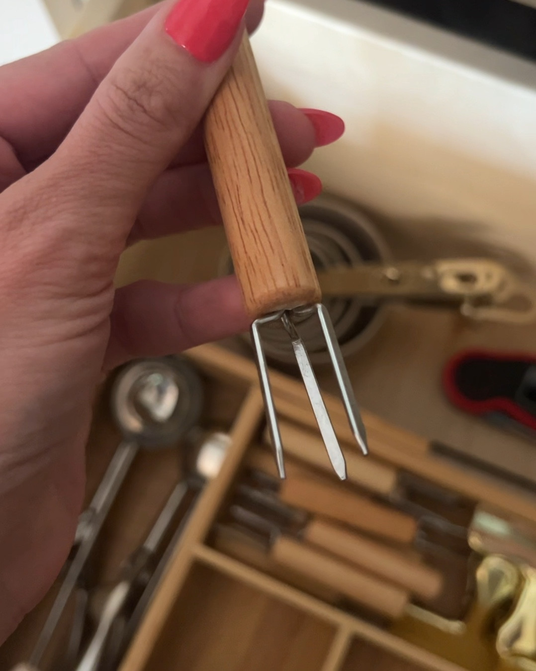Getting summer ready -look at these corn on the cob holders! Comes in a 12 pack or a 10 pack under $20. 

Additional kitchen drawer items included. 

#LTKVideo #LTKfindsunder50 #LTKhome