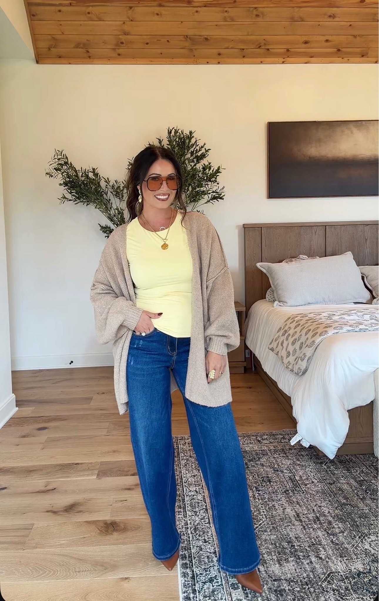An easy fall outfit you can wear over and over! 🍂 Wide-leg denim, a simple fitted top and an oversized neutral cardigan make the cutest effortless combo. Just add your favorite fall shoes and go!
#FallOutfit #WideLegJeans #CardiganStyle #EverydayStyle #MomStyle #LTKFashion #FallBasics