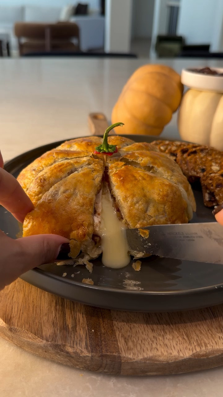 Save this fig, jam, brie and nuts recipe. Baked brie season is here and this is the easiest fall appetizer and one of my favorite holiday entertaining ideas. 

Comment “BRIE” and I’ll send you the baked brie recipe and the link to the baker. 🧡

#bakedbrie #fallappetizer #easyappetizer #figjambrie #holidayentertaining pumpkinbriebaker pumpkin fall autumn

#LTKfoodie #LTKmomlife #LTKHome