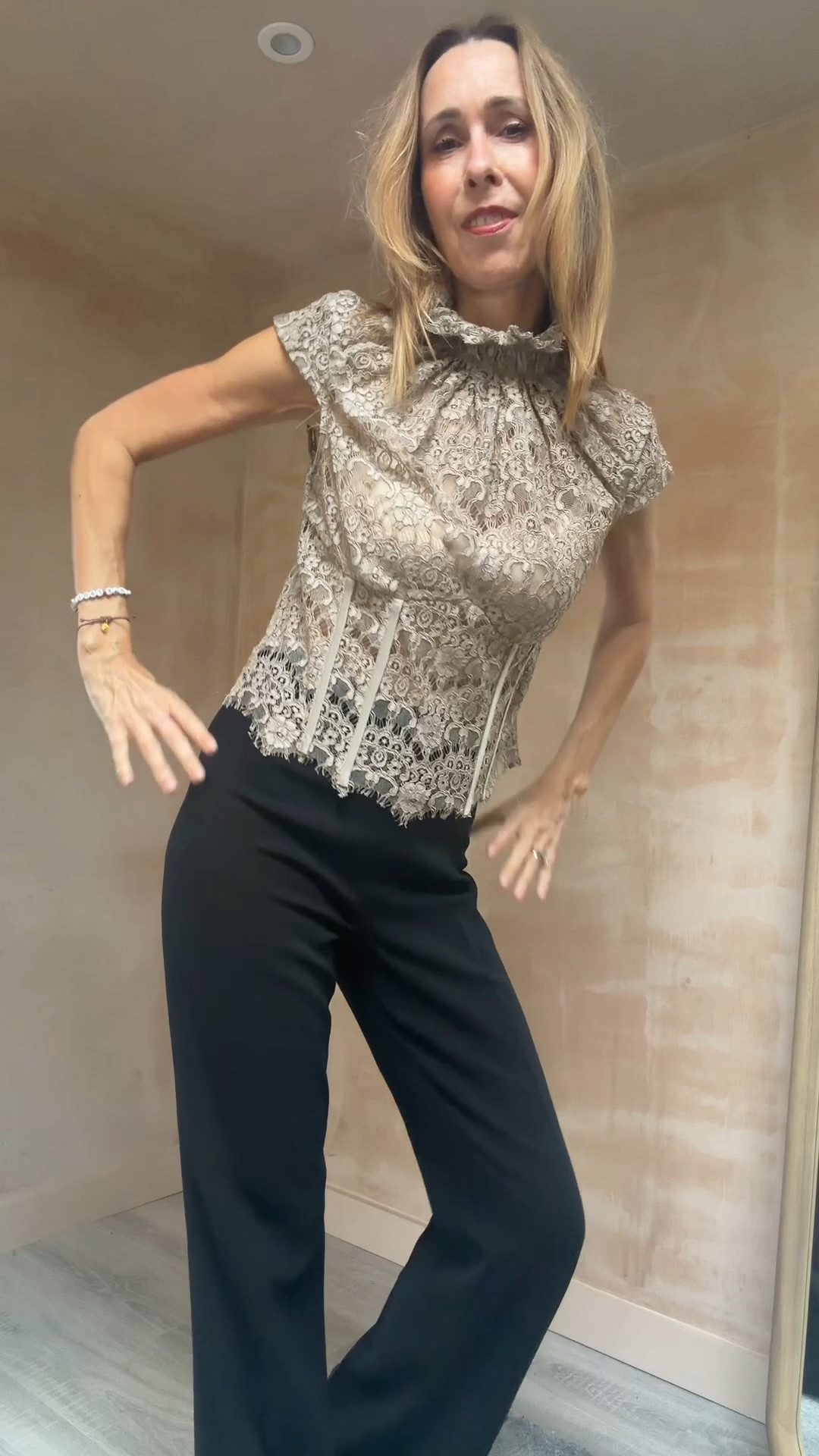 If you looking for some affordable tops for evening, lunch dates and beyond… H & M has delivered 👊 I’m a size 10 and 5’9” - wearing a small

#LTKuk #LTKautumn #LTKdatenight