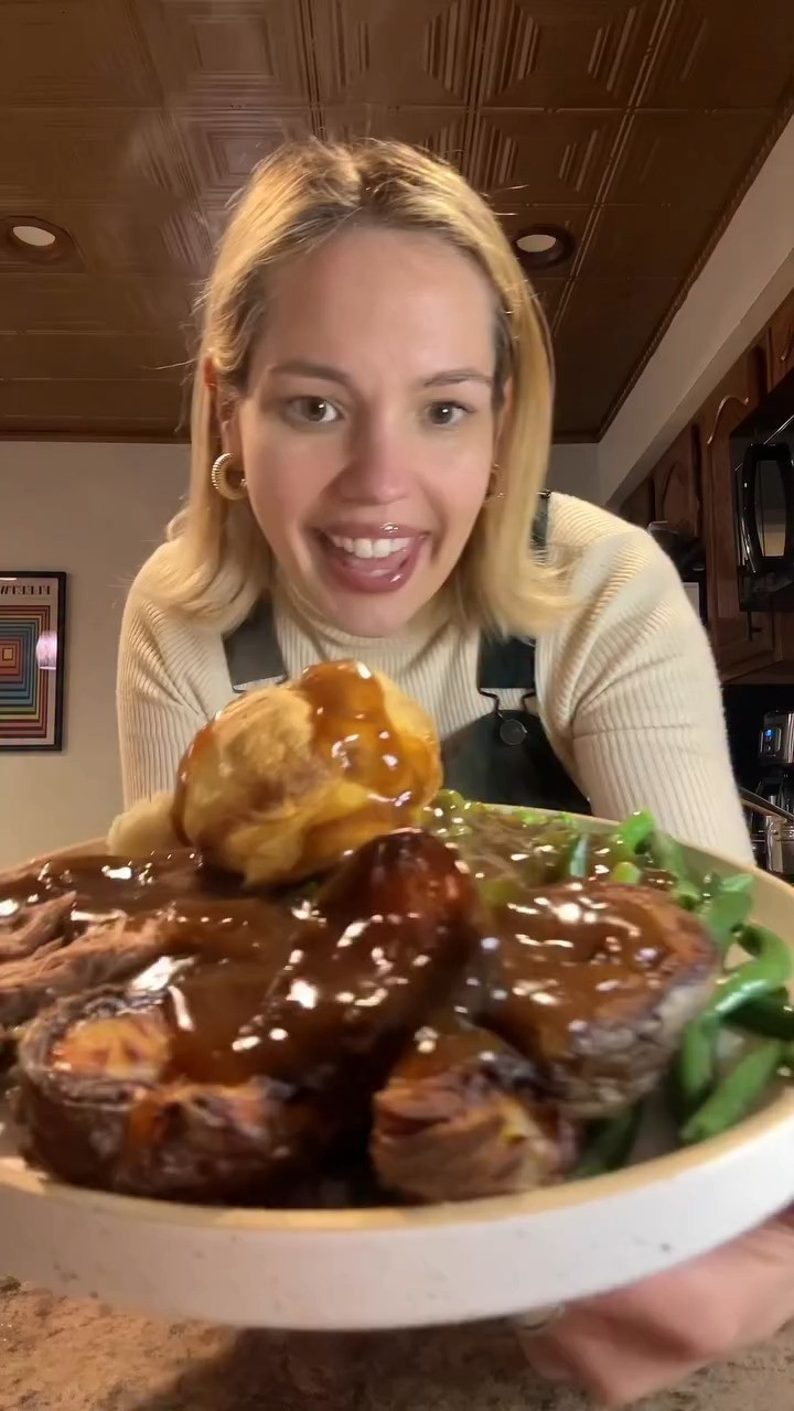 Week 33 of British roast dinner!🤍 Love these overalls (not available in green, but it is in white). 

 #LTKootd #LTKfoodie #LTKvlog