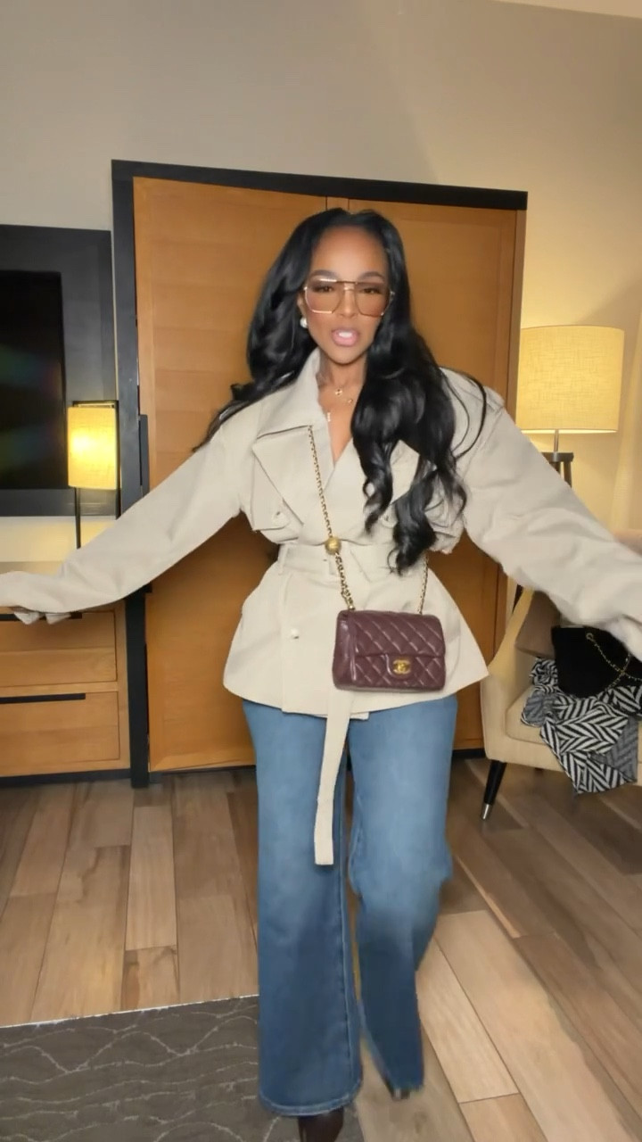 ✨ Wine country chic, effortless polish

This neutral blazer look is one of those outfits that instantly feels elevated without being overdone. Tailored layers paired with relaxed denim create that polished-but-unbothered balance that works beautifully for real plans, not just photos.

The blazer adds structure while the denim keeps everything wearable and comfortable. Style it buttoned up, worn open, or layered over a sweater depending on the day. These are the kinds of pieces that mix easily with the rest of your closet and travel well without needing extra thought.

Perfect for:
• Wine tastings
• Brunch dates
• Travel days
• Casual dinners

📏 Sizing & Fit
• Top: Size Small
• Jeans / Pants: 27 Long / 4 Long
• Jacket / Coat: Size Small
• Shoes: True to size

📐 Measurements
• Height: 5’4”
• Weight: 138 lbs
• Bust: 34D
• Waist: 27”
• Hips: 40”

This is an easy everyday outfit built around flattering fits, neutral layers, and versatile staples that work seamlessly for travel and casual outings.

Tap to get details.

Follow me on Instagram and YouTube @kirasfashionfinds

#LTKootd #LTKPetite #LTKgrwm