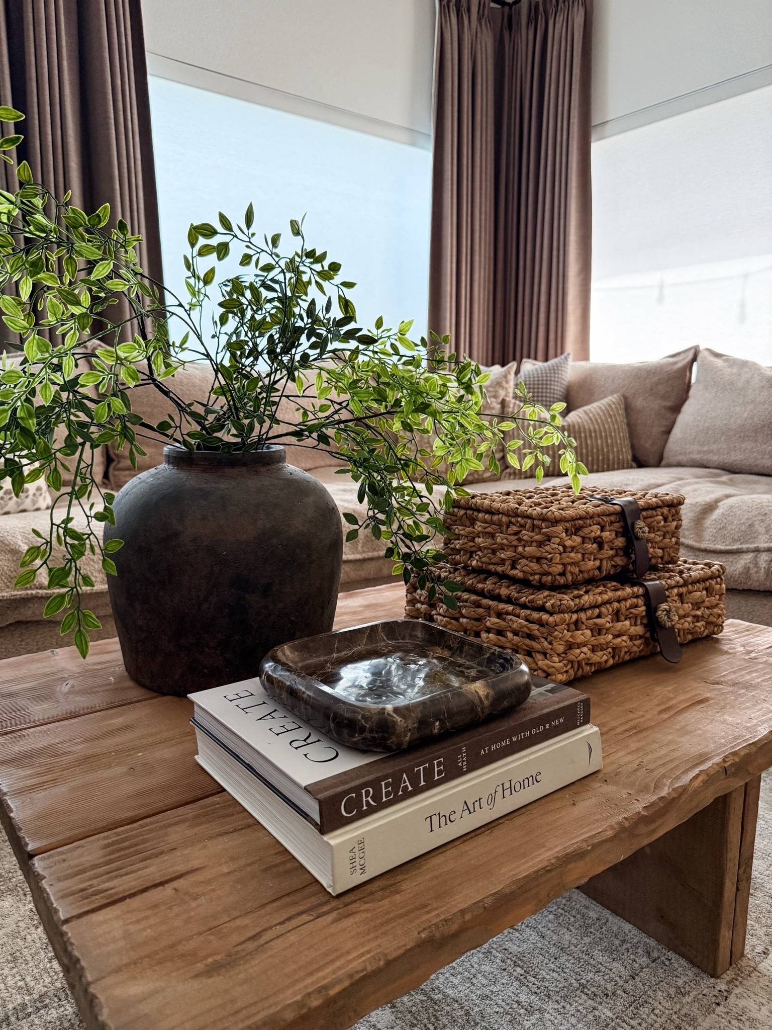 Coffee table inspo✨

#LTKSeasonal #LTKHome