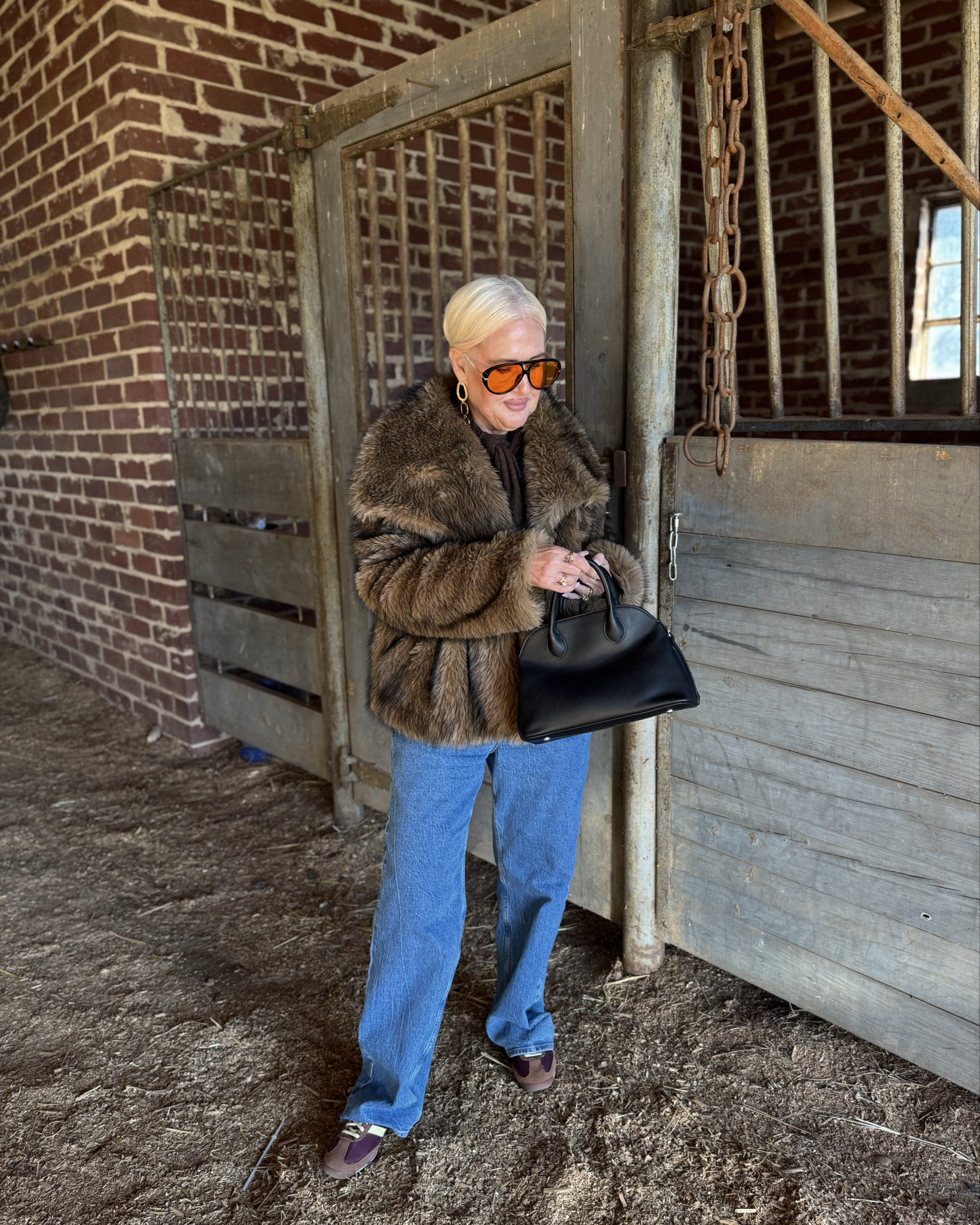 Don’t worry I’m not wearing any of the animals here in the farm😂 
How to dress down a faux fur coat. 
#fauxfur #highlowdressing #fashionover40

#LTKdayinmylife #LTKvlog #LTKootd