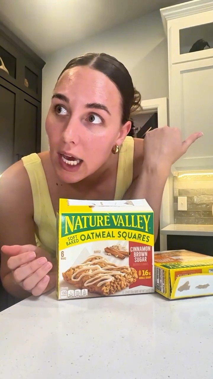 Target butter yellow 💛 size Large in shorts, medium in top. I’m 5’9, 165 lbs. size 6/8 in most things! 