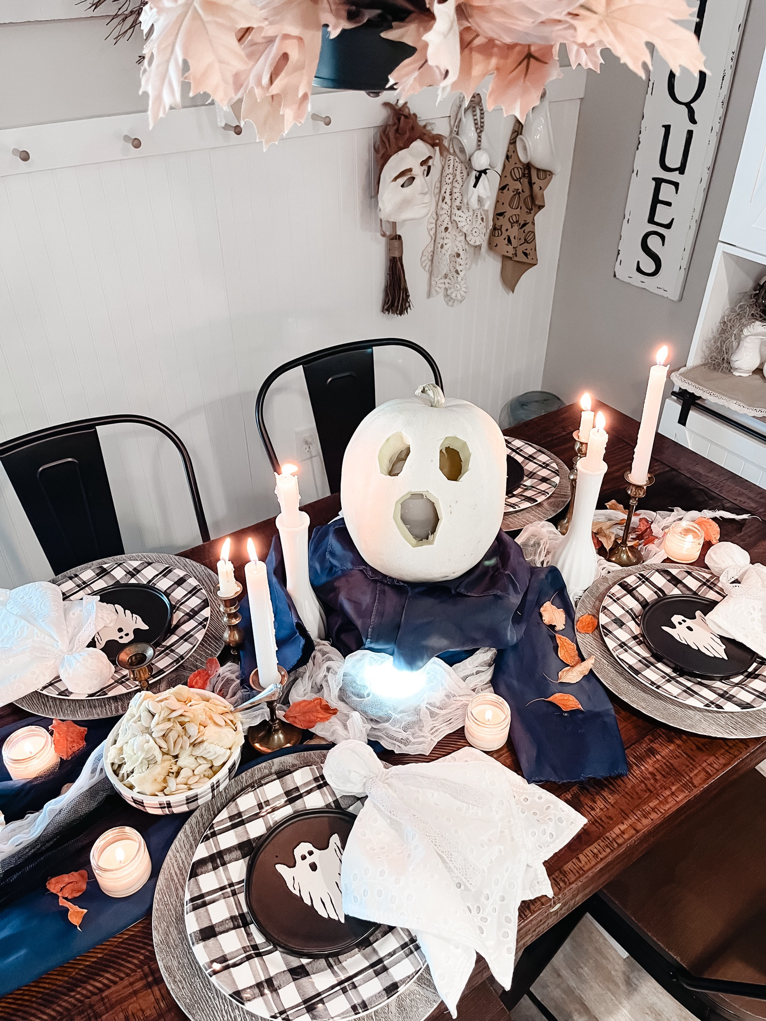 Michael Meyers table for Halloween 🎃🔪

#LTKHalloween #LTKhome #LTKfamily