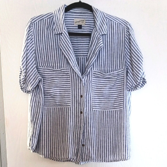 Universal Thread Blue and White Striped Button Down Shirt | Poshmark