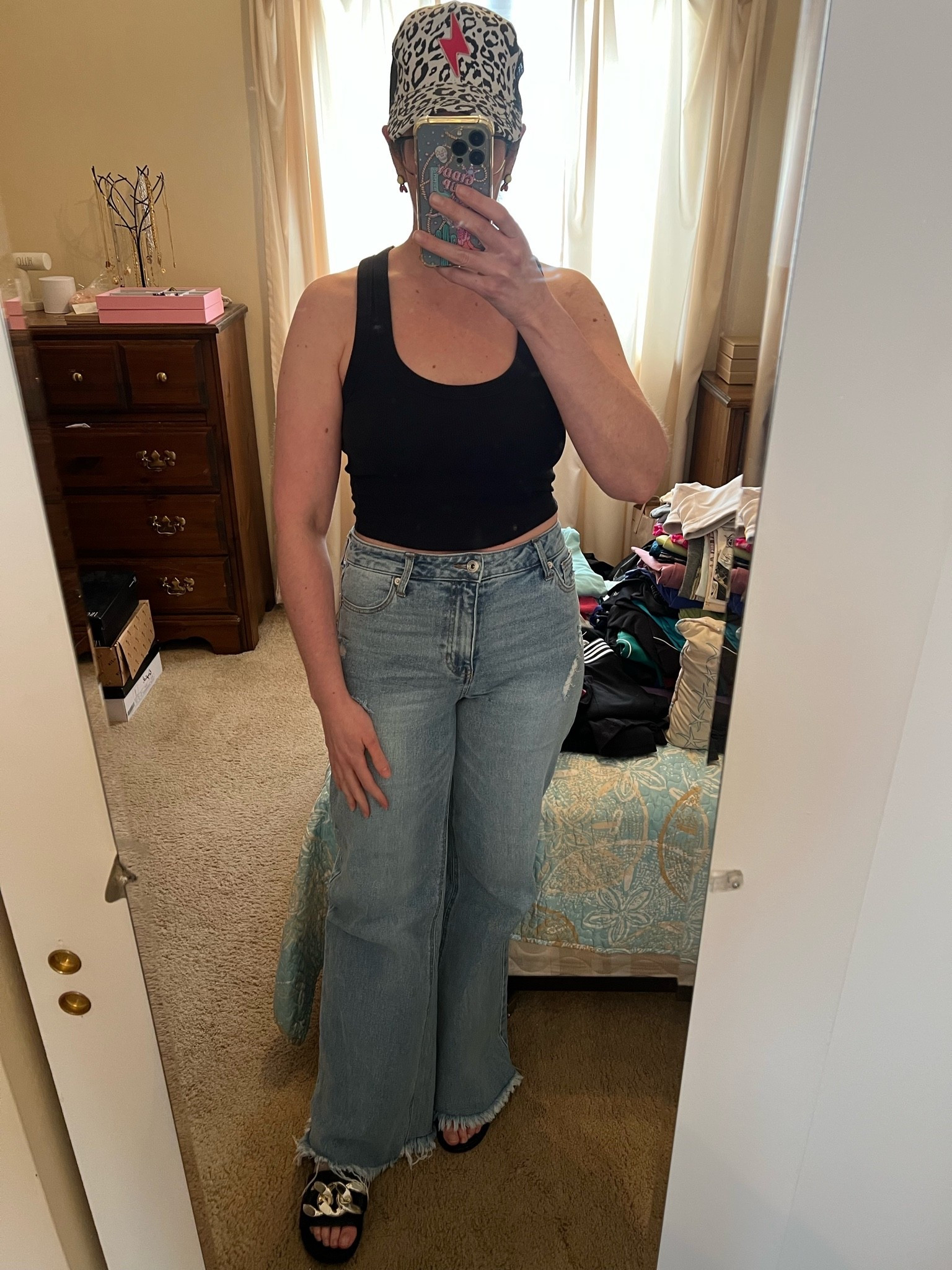 Black scoopneck tank (s). High waisted wide leg jeans (27). Black chunky sandals (8.5). #tank #blacktank #scoopnecktank #jeans #highwaistedjeans #widelegjeans #sandals #blacksandals #chunkysandals #summeroutfit
summer outfits

#LTKootd #LTKSeasonal