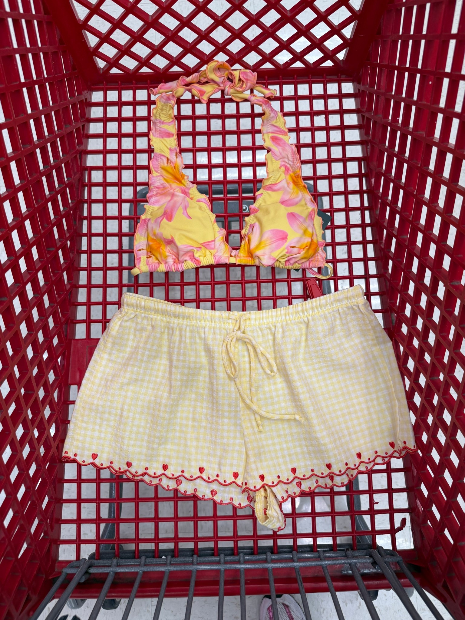 Cutest bathing suit & cover up 🛍️☀️💛🌸
