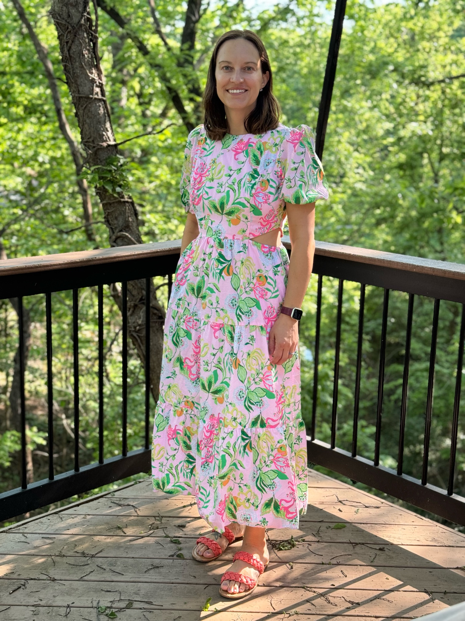 Loving this dress! I’m wearing a 6 and it fits well! And a plus it has pockets!