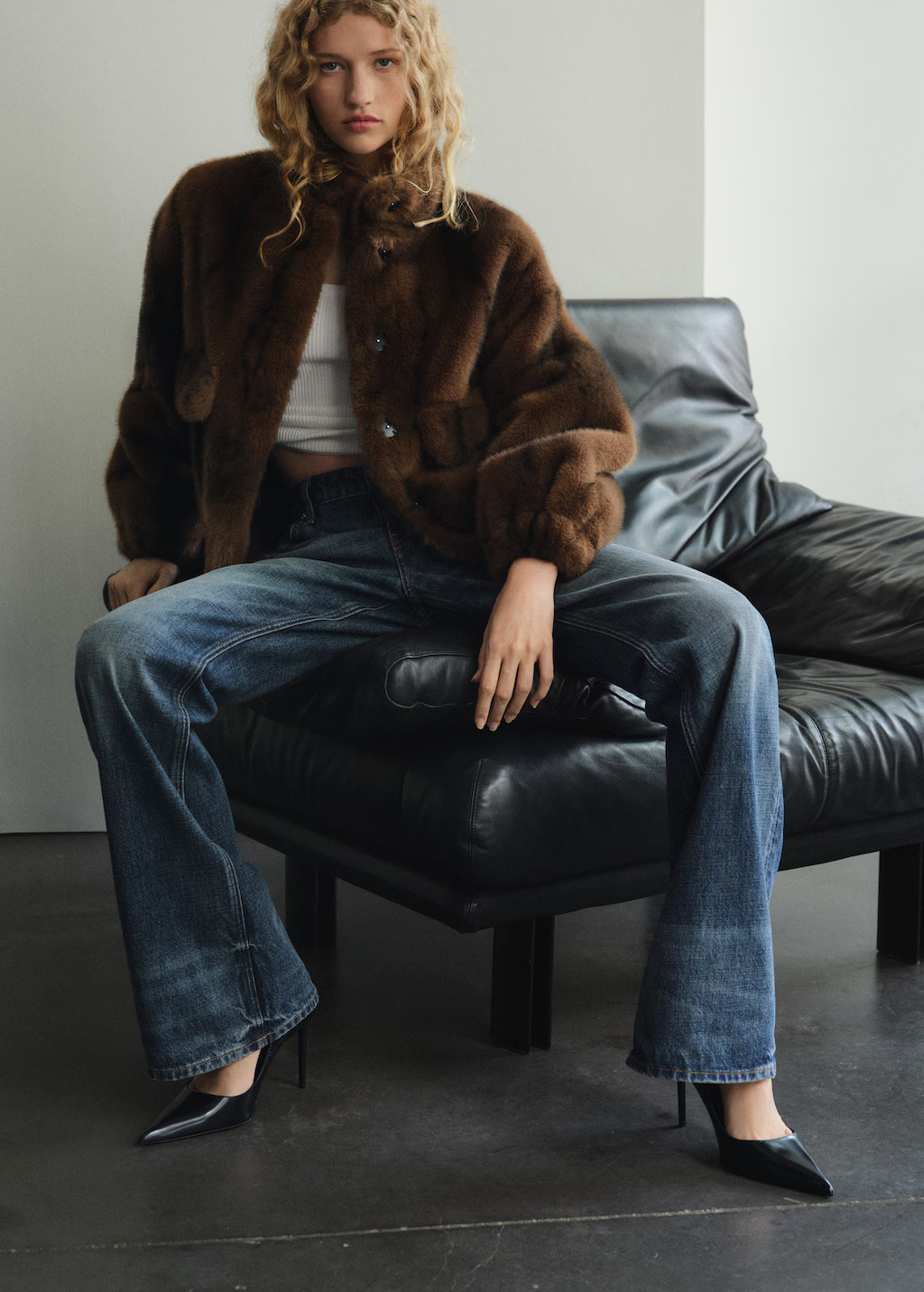 Mid-rise flared jeans - Women | MANGO USA | Mango (US/MX/AU)