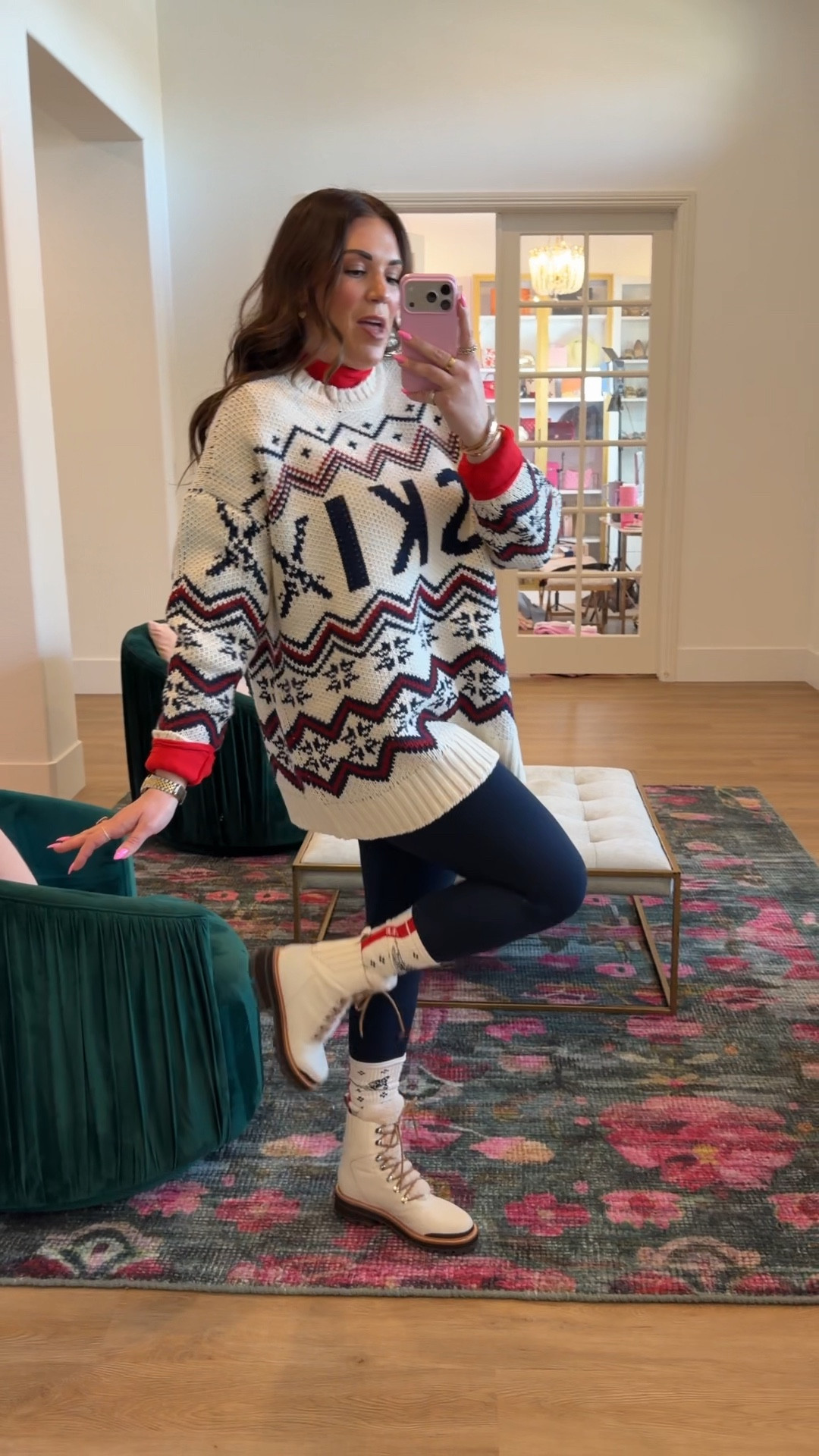 curvy midsize ski cozy look! wearing size xl in sweater for oversized look and size 10 in leggings 

#LTKSeasonal #LTKMidsize