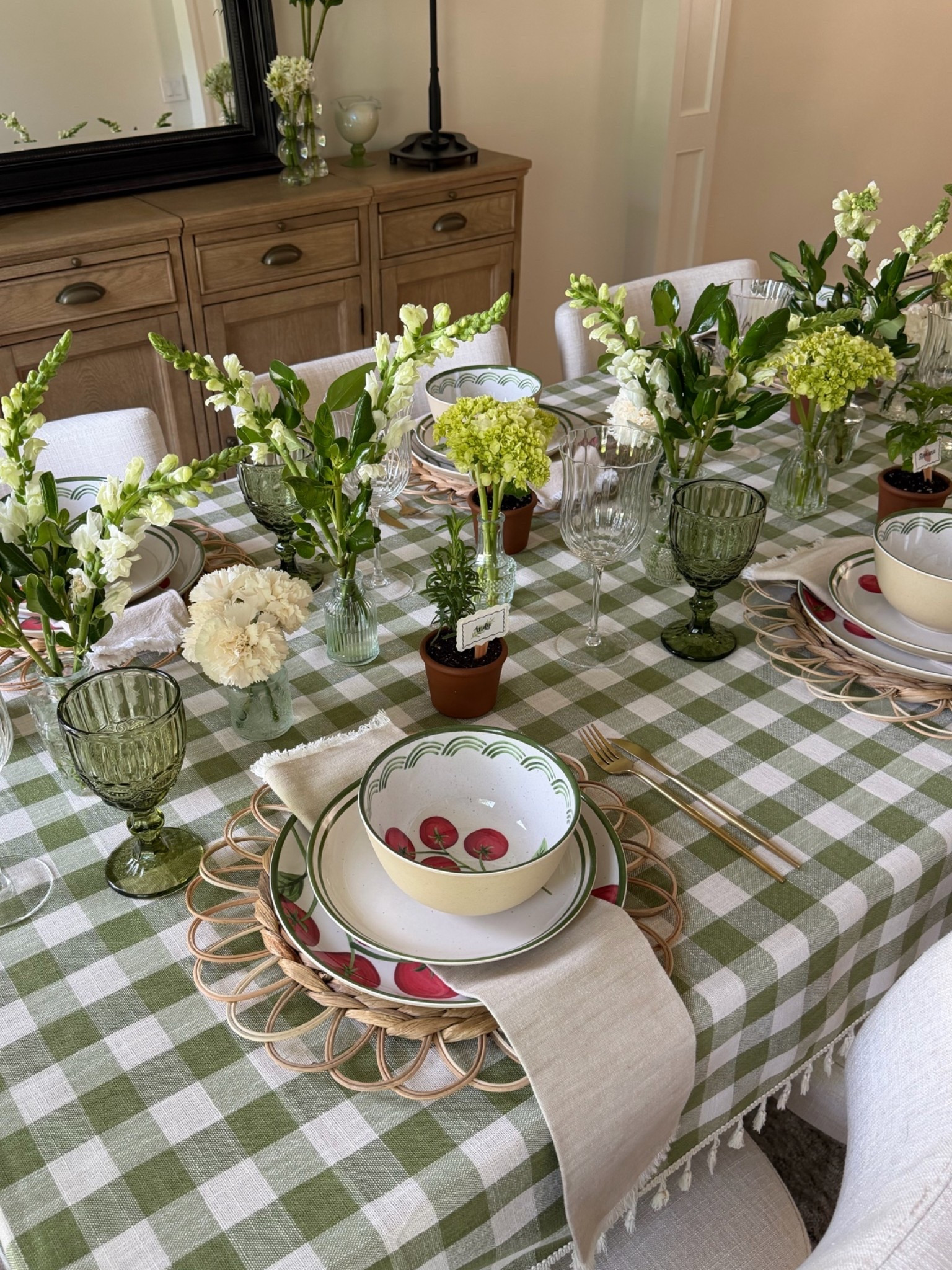 A farmers market themed table is the cutest thing on the planet 🍅🪴

Tablescape ideas | locally grown | Sunday farmers market, party themes, hosting ideas, how to decorate a table

#LTKSeasonal #LTKWedding #LTKHome