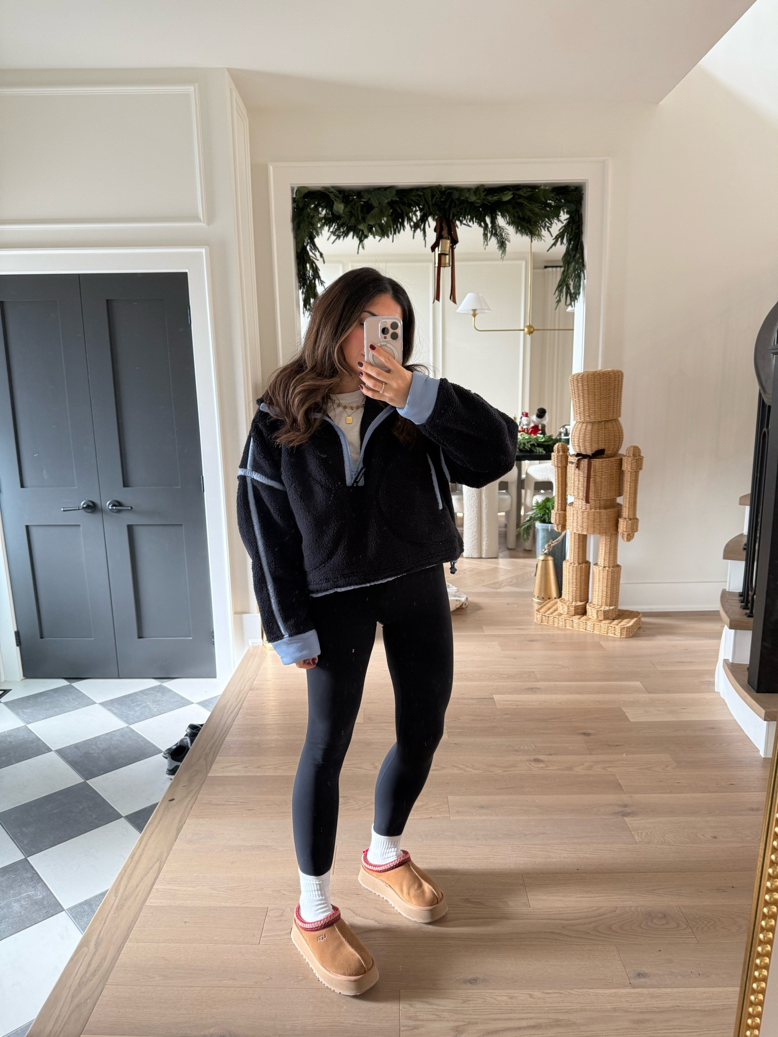 Sweater - XS
Leggings - S

#LTKcanada #LTKwinter #LTKstyletip